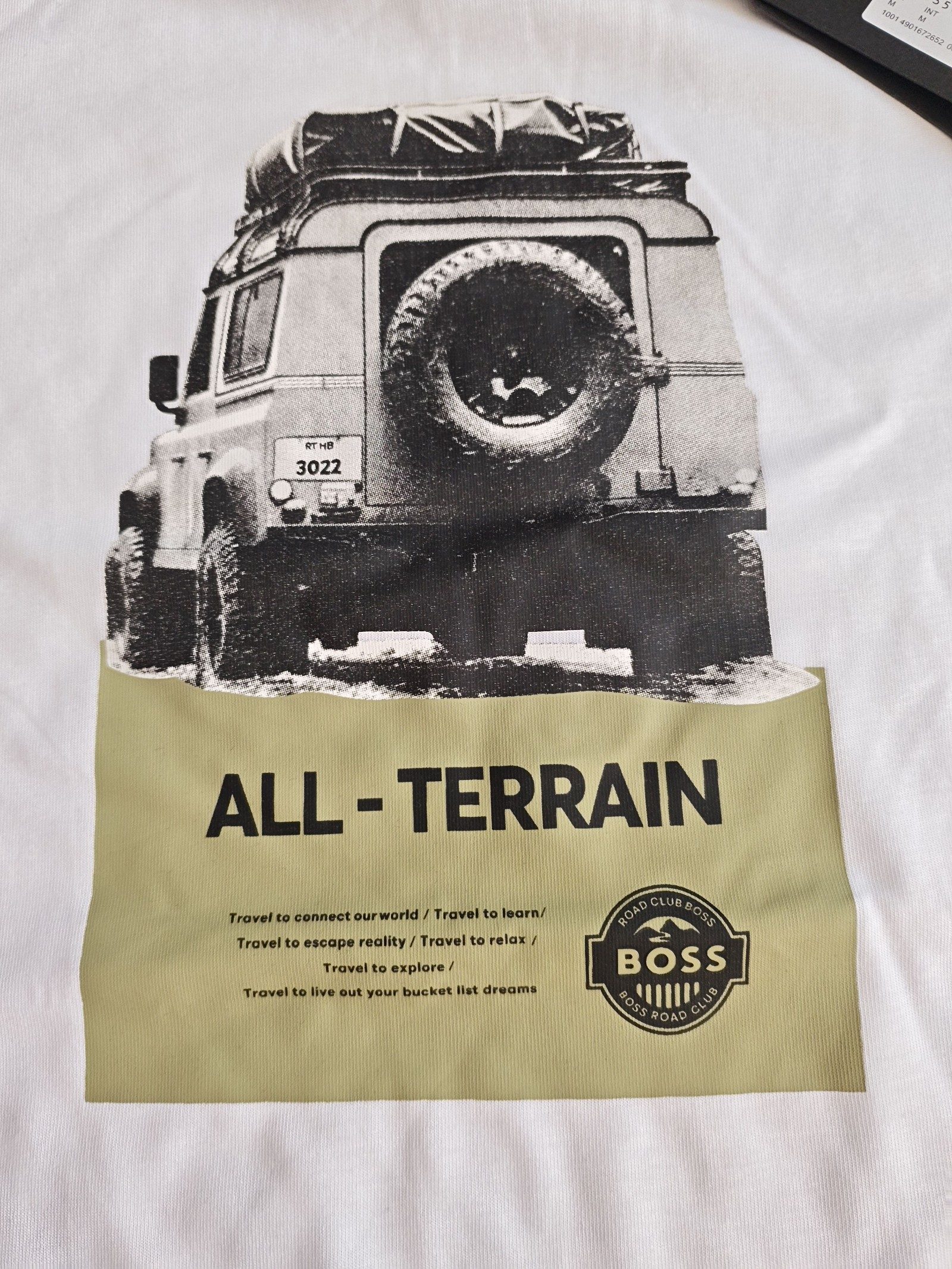 BOSS White All-Terrain Graphic T-Shirt Medium Cotton image 3
