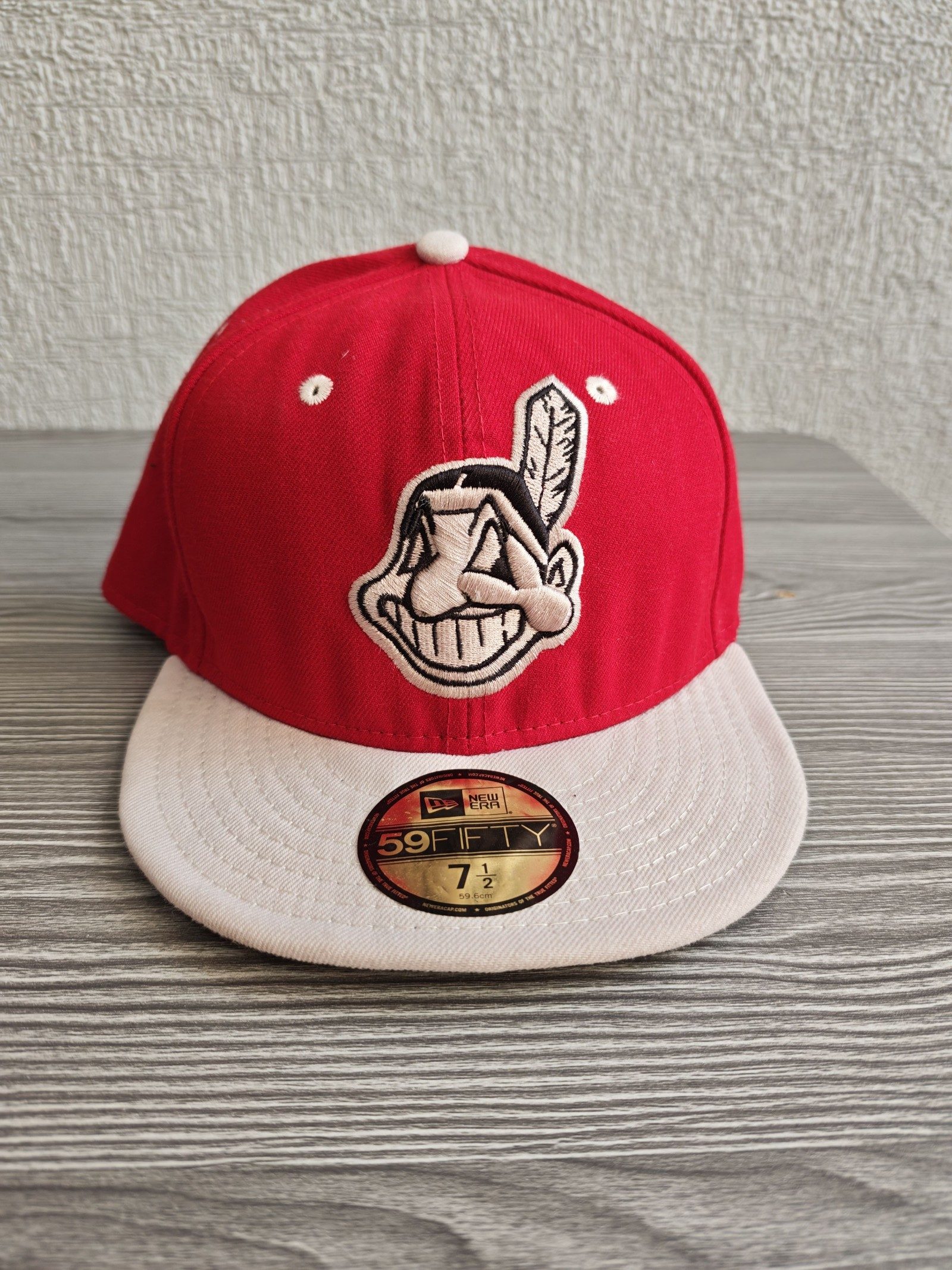 New Era Red & White Cleveland Indians 59FIFTY Fitted Cap 7 1/2