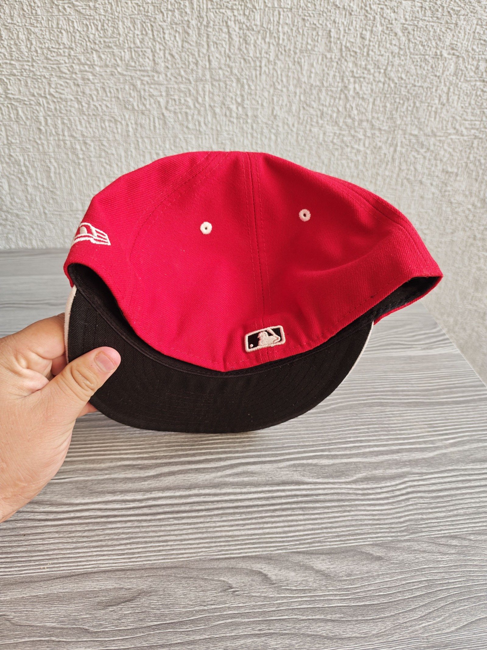 New Era Red & White Cleveland Indians 59FIFTY Fitted Cap 7 1/2 image 3