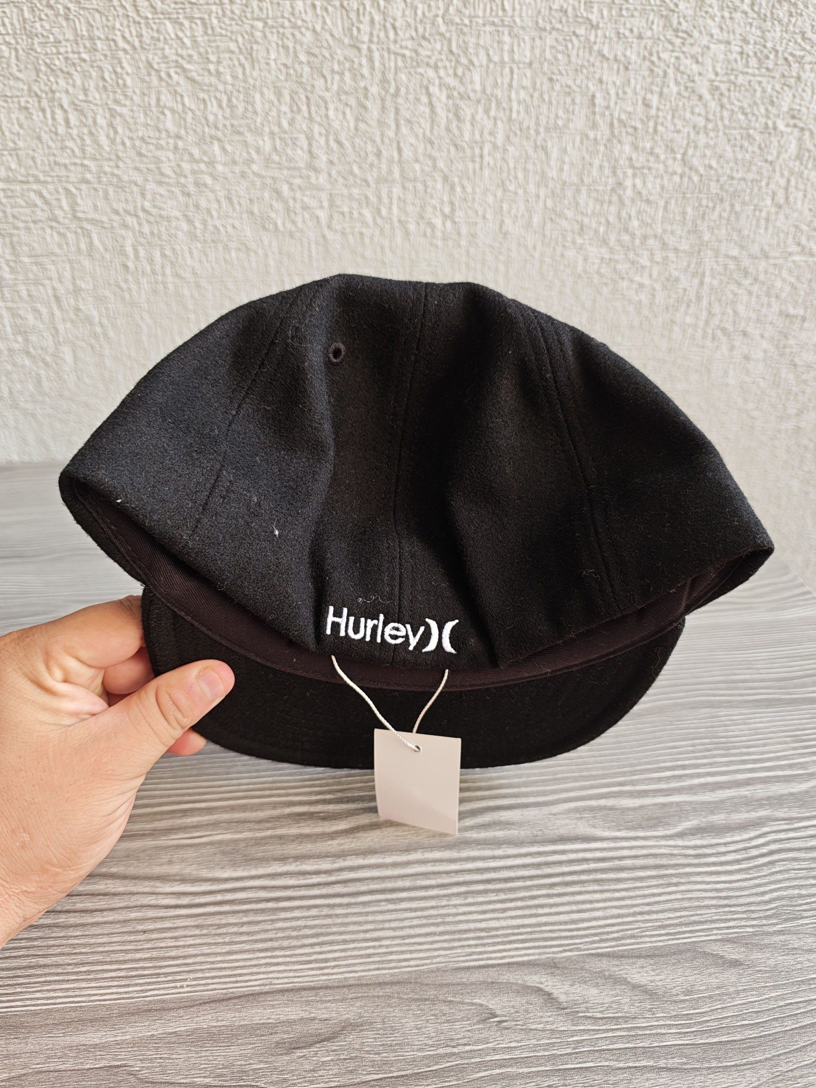 Hurley Black & White Wool New Era Fitted Cap 7 1/4 image 3