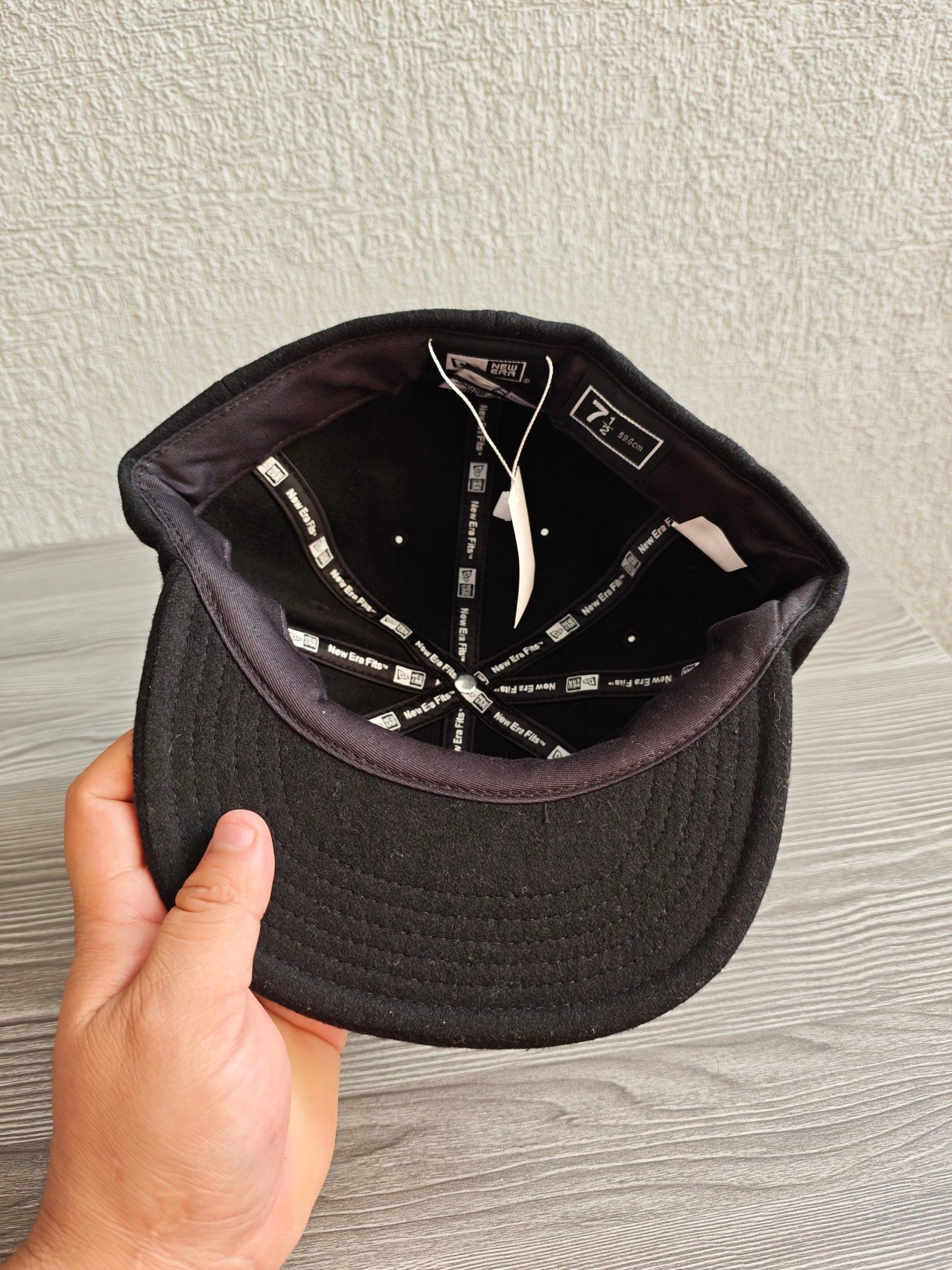 Hurley Black & White Wool New Era Fitted Cap 7 1/4 image 5