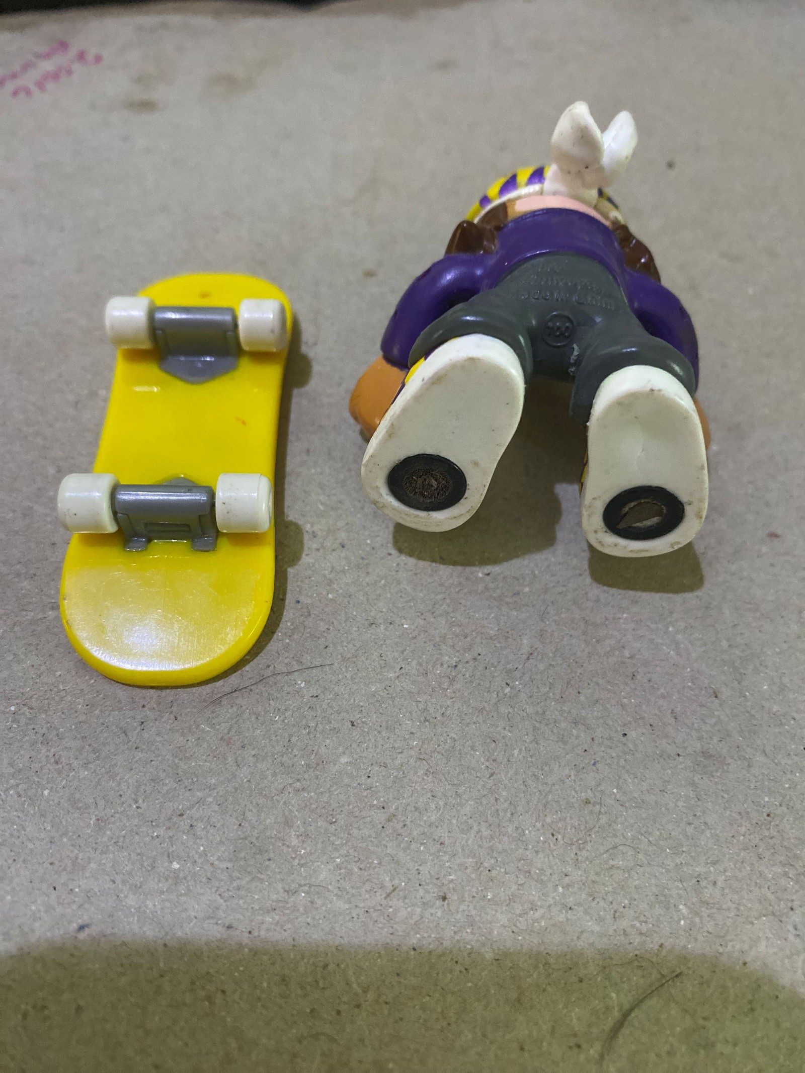 Tech Deck Purple & Yellow Skateboard Figure Toy image 2