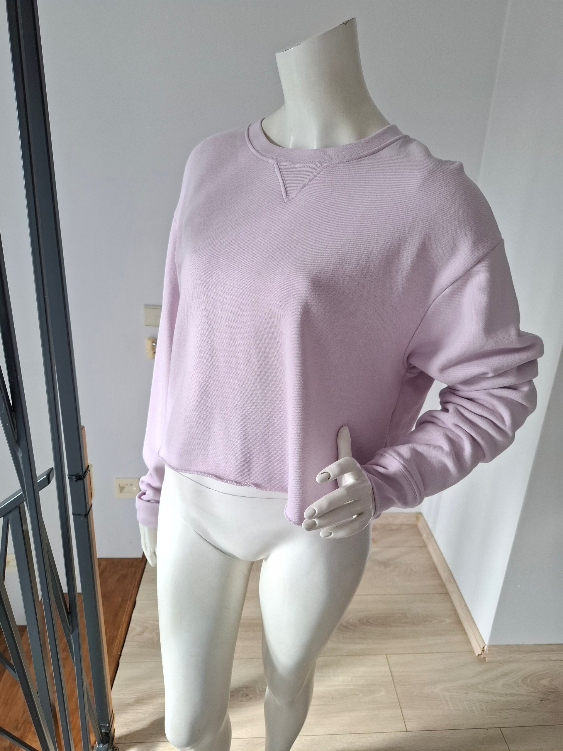 New John Elliott Lilac Cropped Sweatshirt Jumper Size L image 5