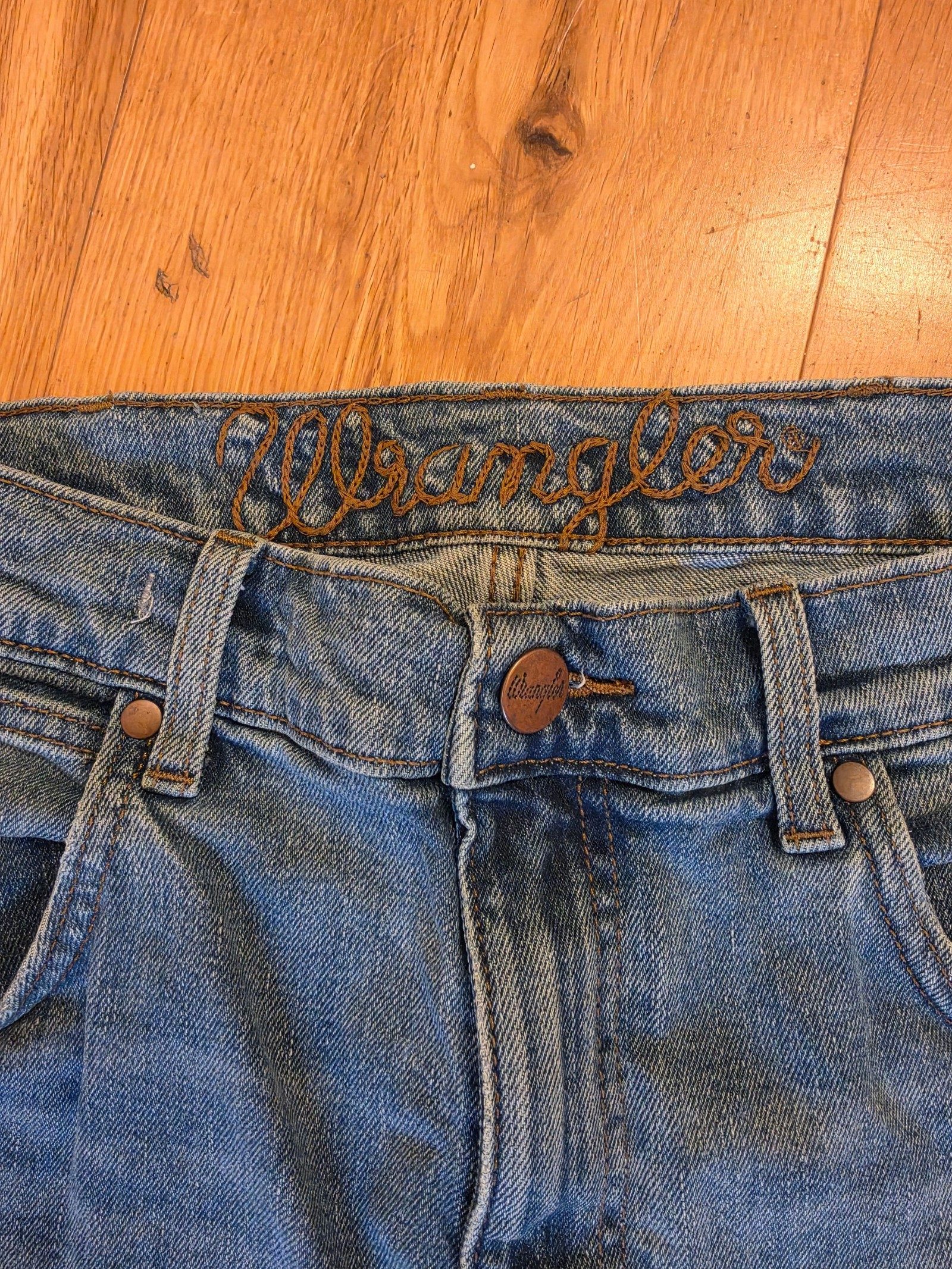 Wrangler Blue Denim Jeans Medium Wash 30 x32 Inch Leg Length image 2