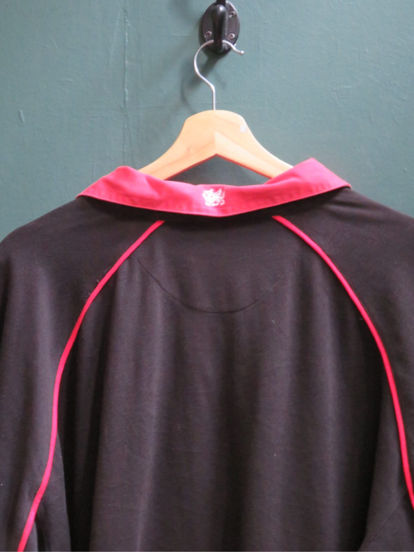 Vintage Wales Reebok Black & Red WRU Rugby Shirt XLarge Redstone image 4