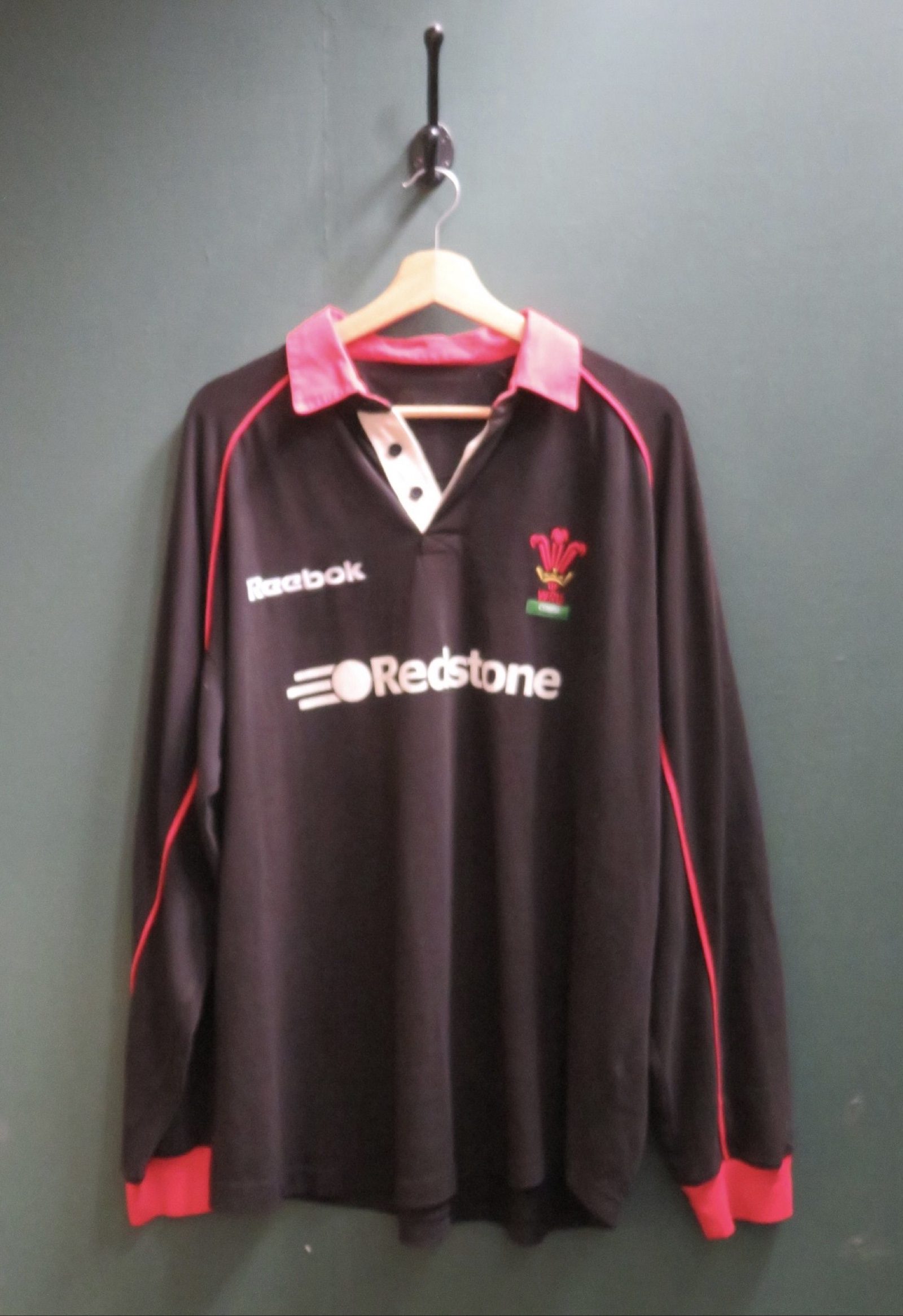 Vintage Wales Reebok Black & Red WRU Rugby Shirt XLarge Redstone image 2