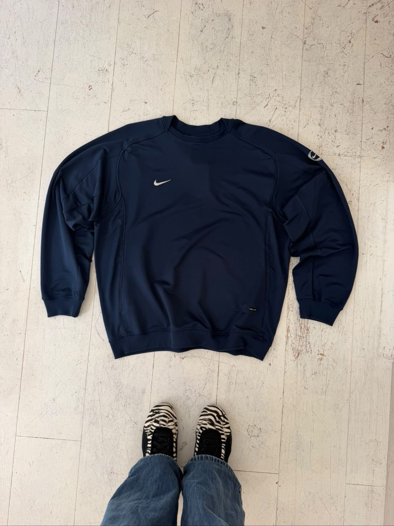 Nike Men's Navy Blue Dri-FIT Sweatshirt Large