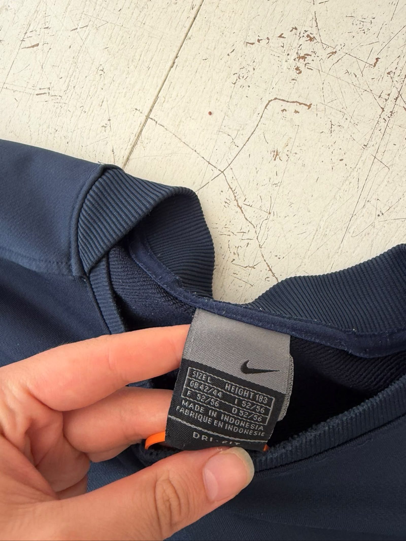 Nike Men's Navy Blue Dri-FIT Sweatshirt Large image 3