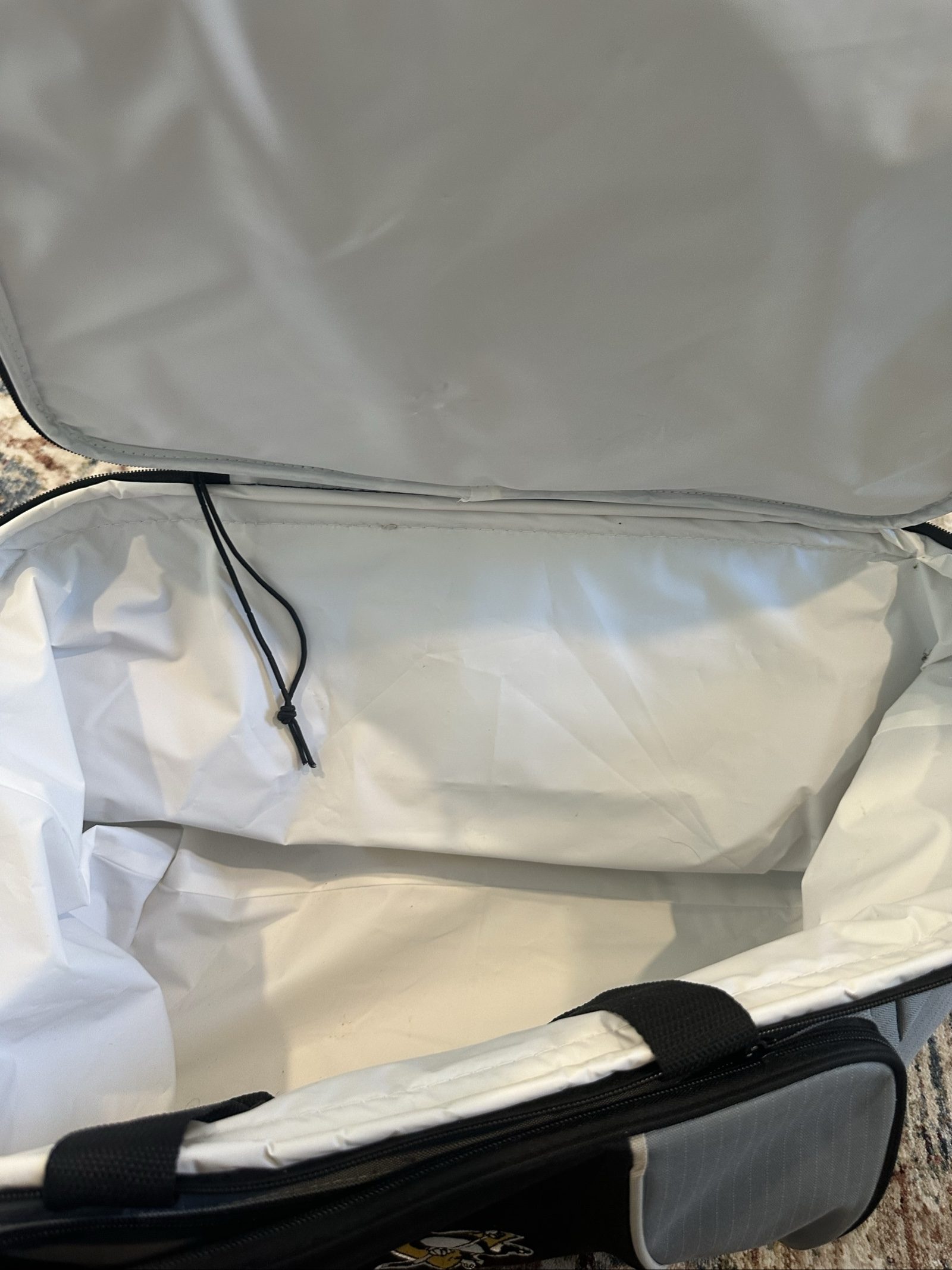 pittsburgh penguins at&t sports cooler bag image 3