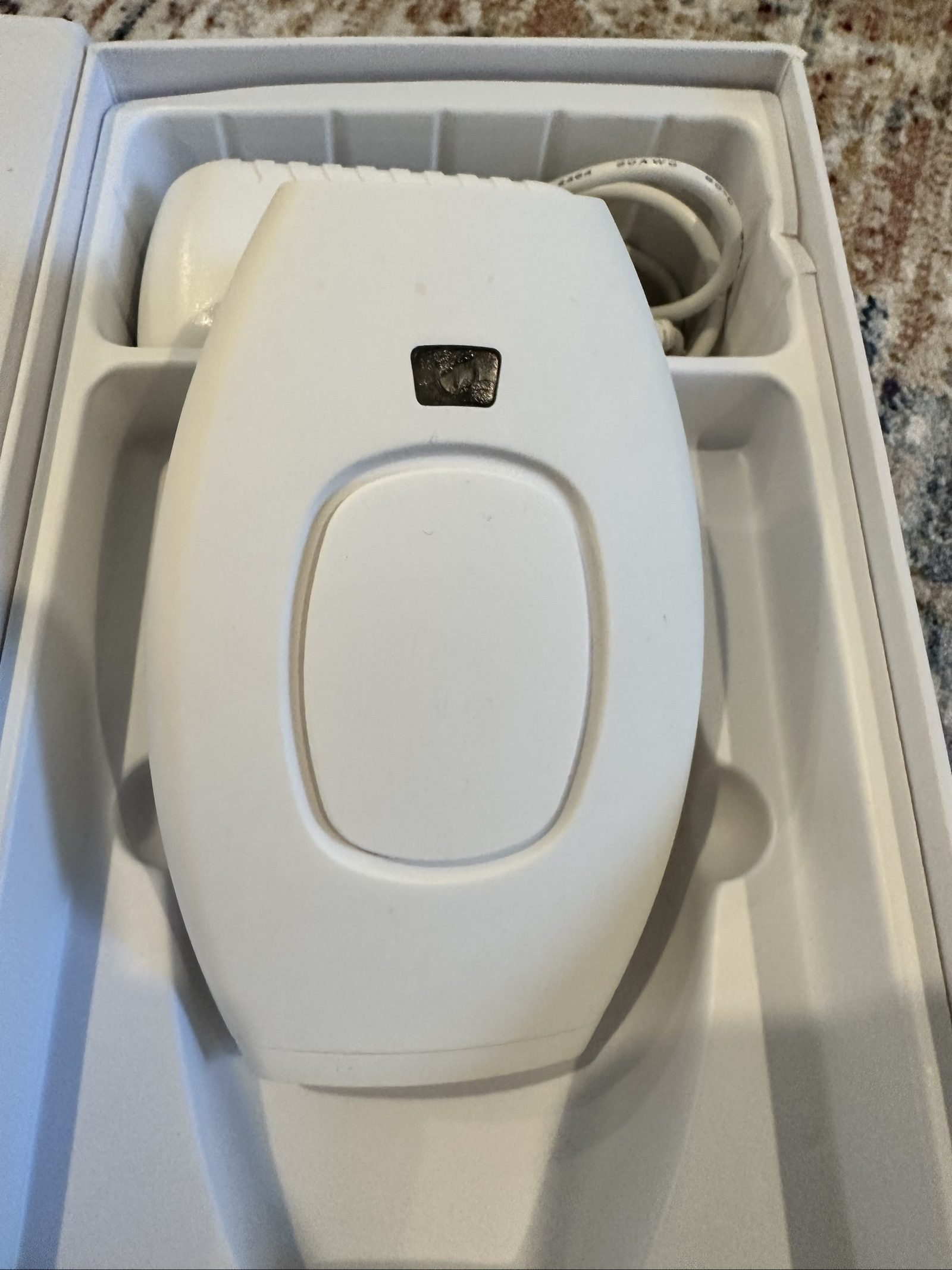 kenzzi white premium ipl handset image 5