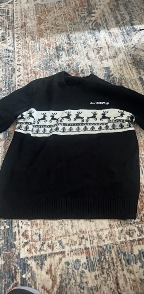 ccm black & white l christmas sweater
