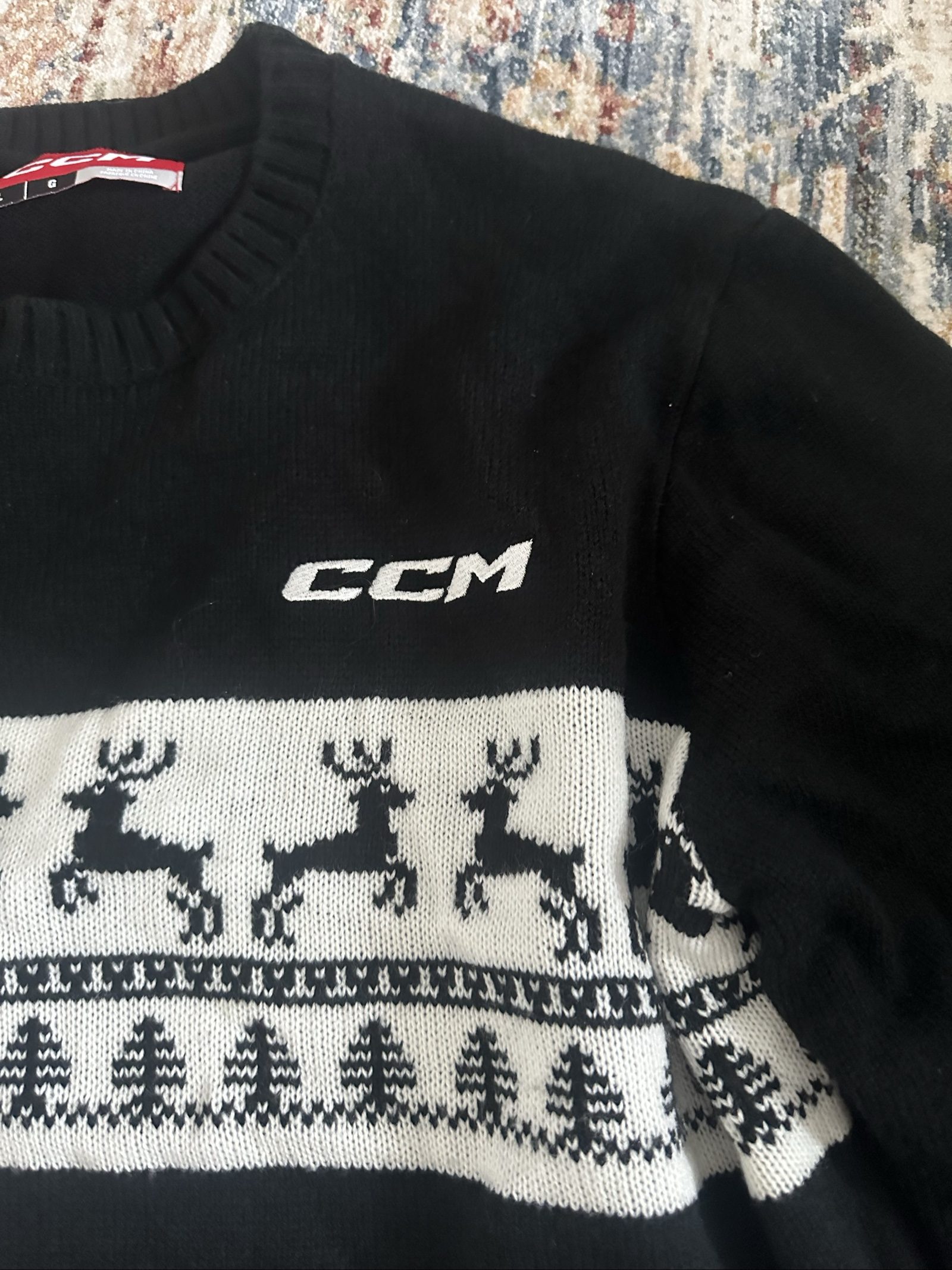 ccm black & white l christmas sweater image 5