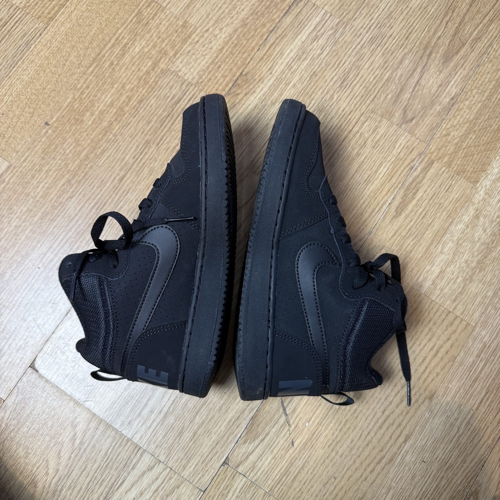 Nike Court Borough Mid GS Triple Black Trainers UK 4 839977-001 image 9