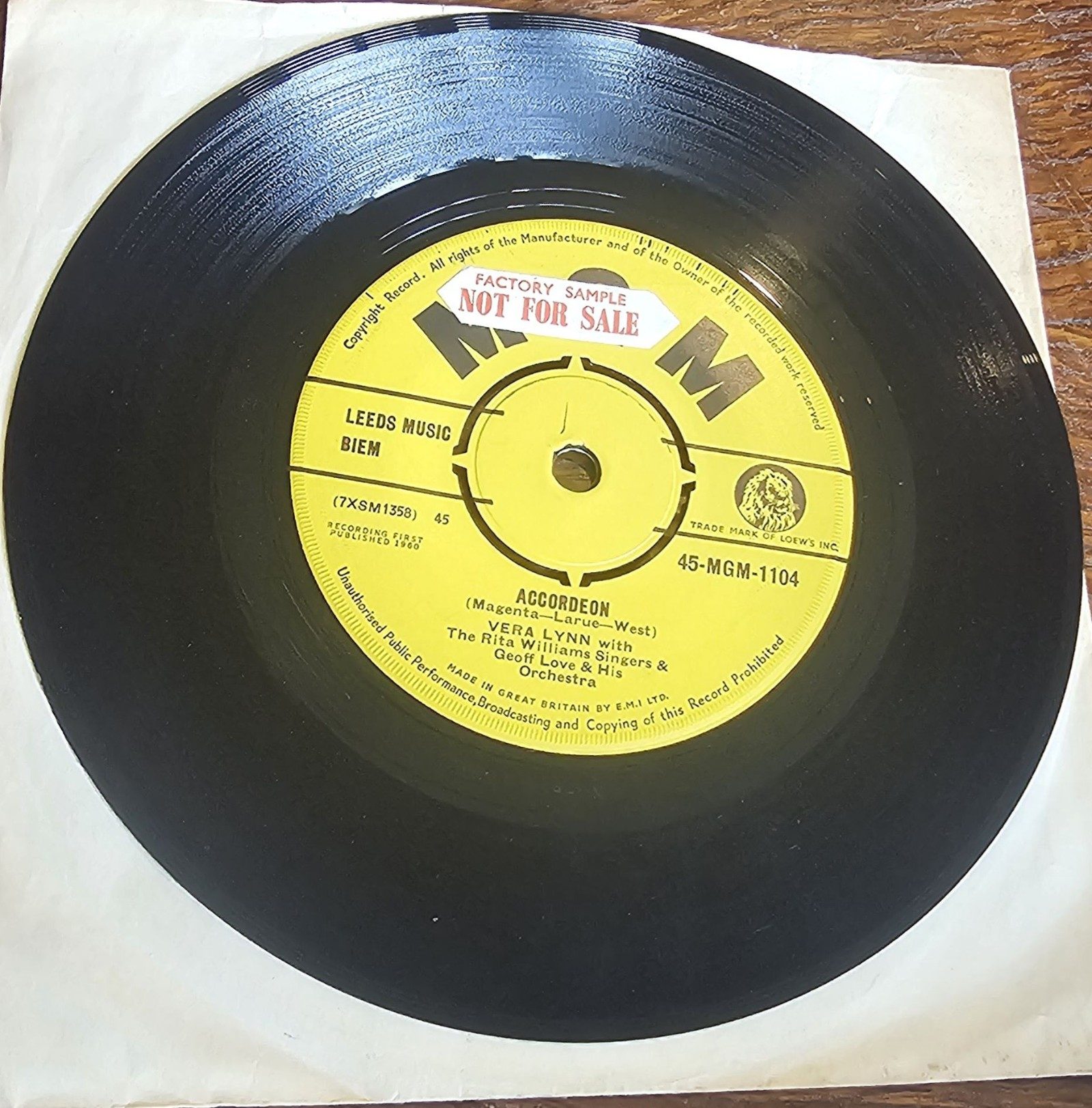 Vera Lynn Promo Demo Accordeon MGM 45-MGM-1104 7" Vinyl Single