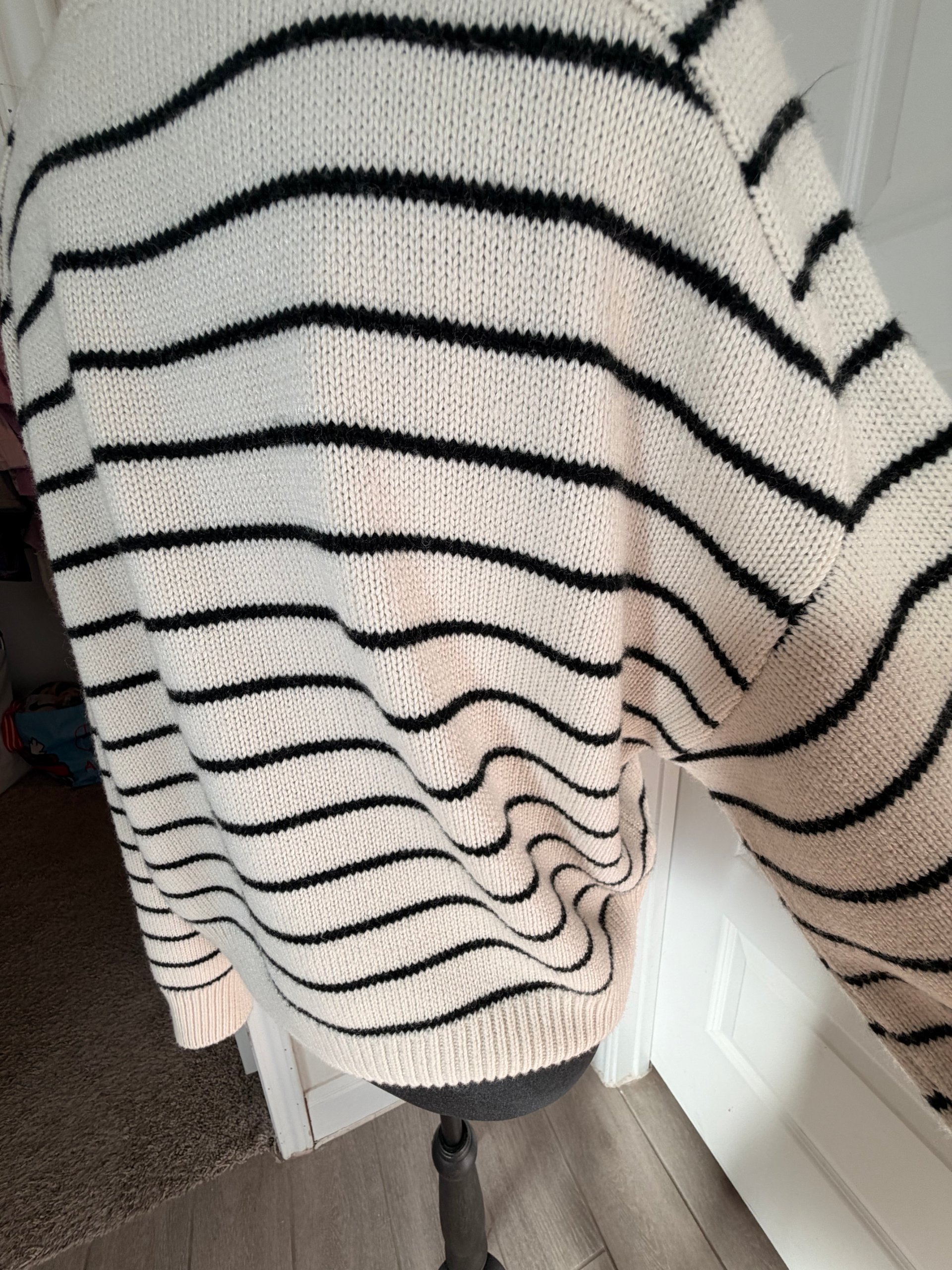 Tahari Beige & Black Stripe Blend Sweater Size Medium image 4