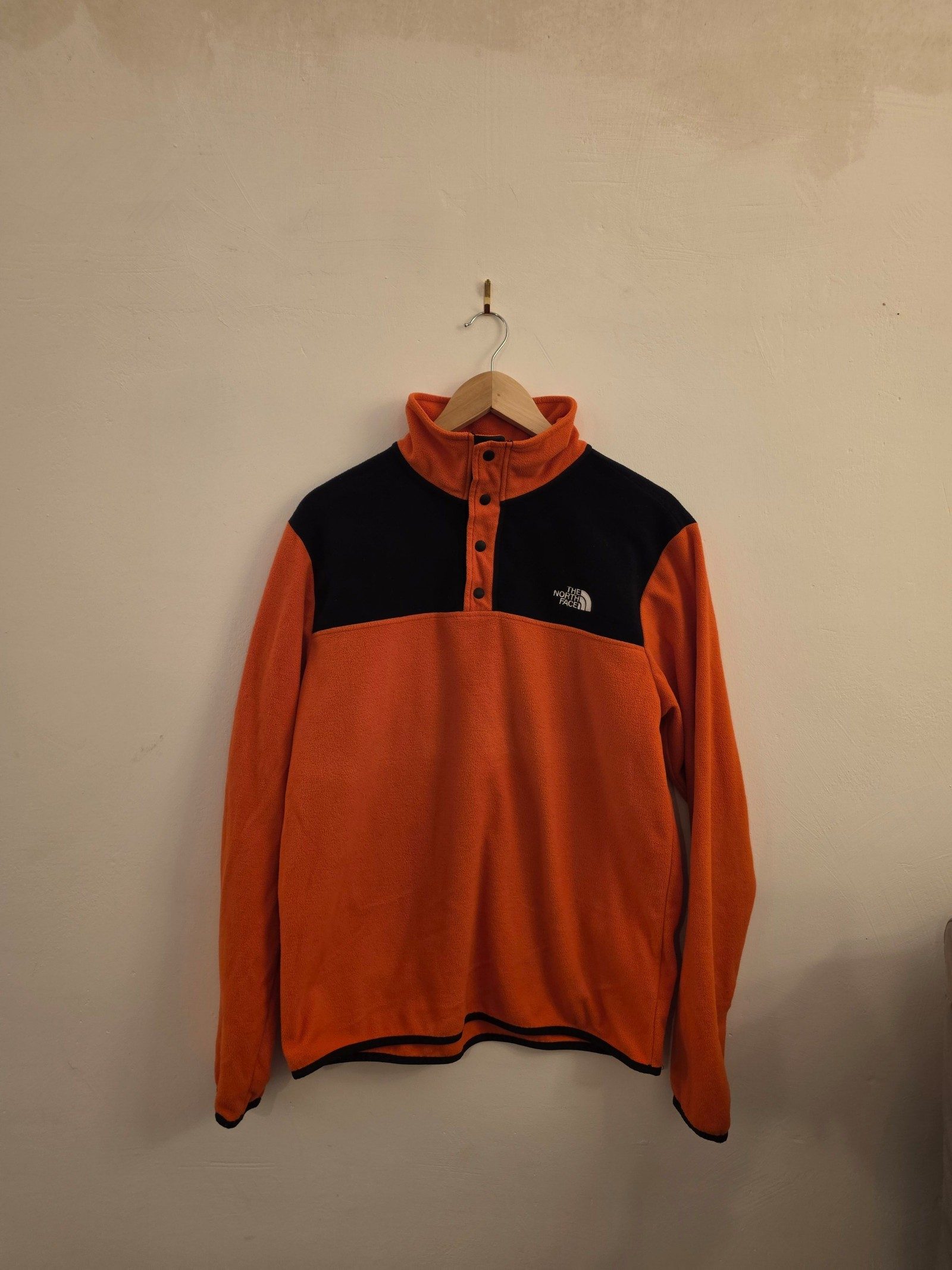 The North Face Men's Orange & Black Fleece Pullover Medium