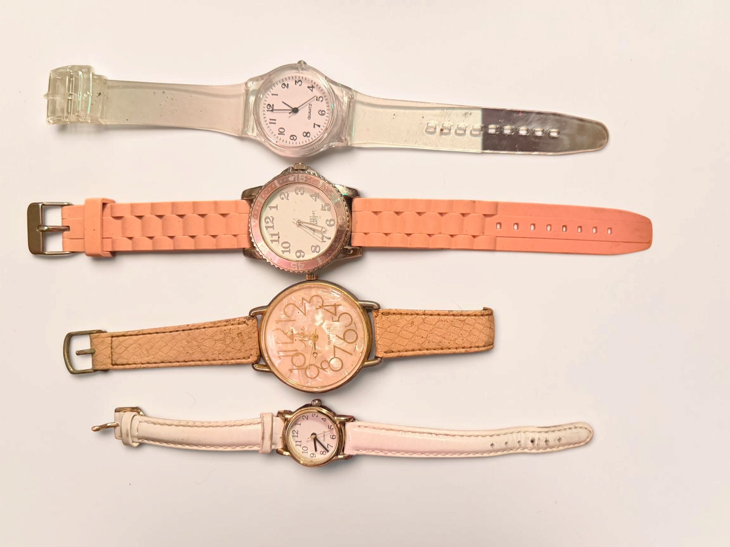 Quartz Multi-Colour Women's Wrist Watch Set 4 Pieces Mixed Materials