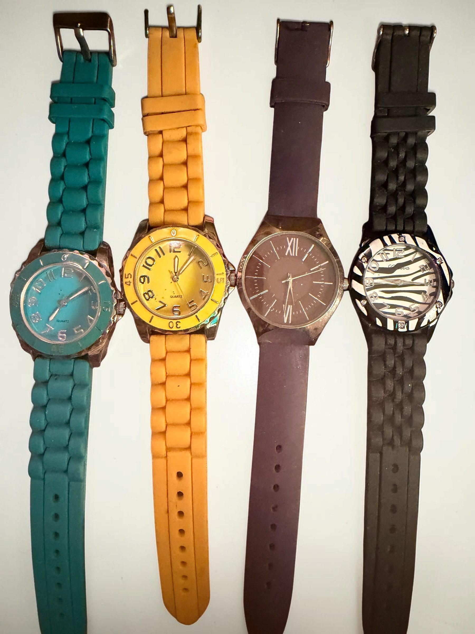 4 Piece Multicolor Silicone Strap Quartz Watches image 3
