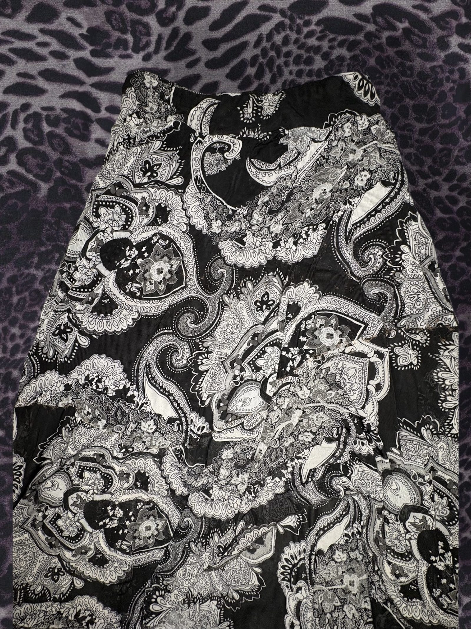Unbranded Women's Black & White Paisley Pattern Lightweight Skirt One Size image 5