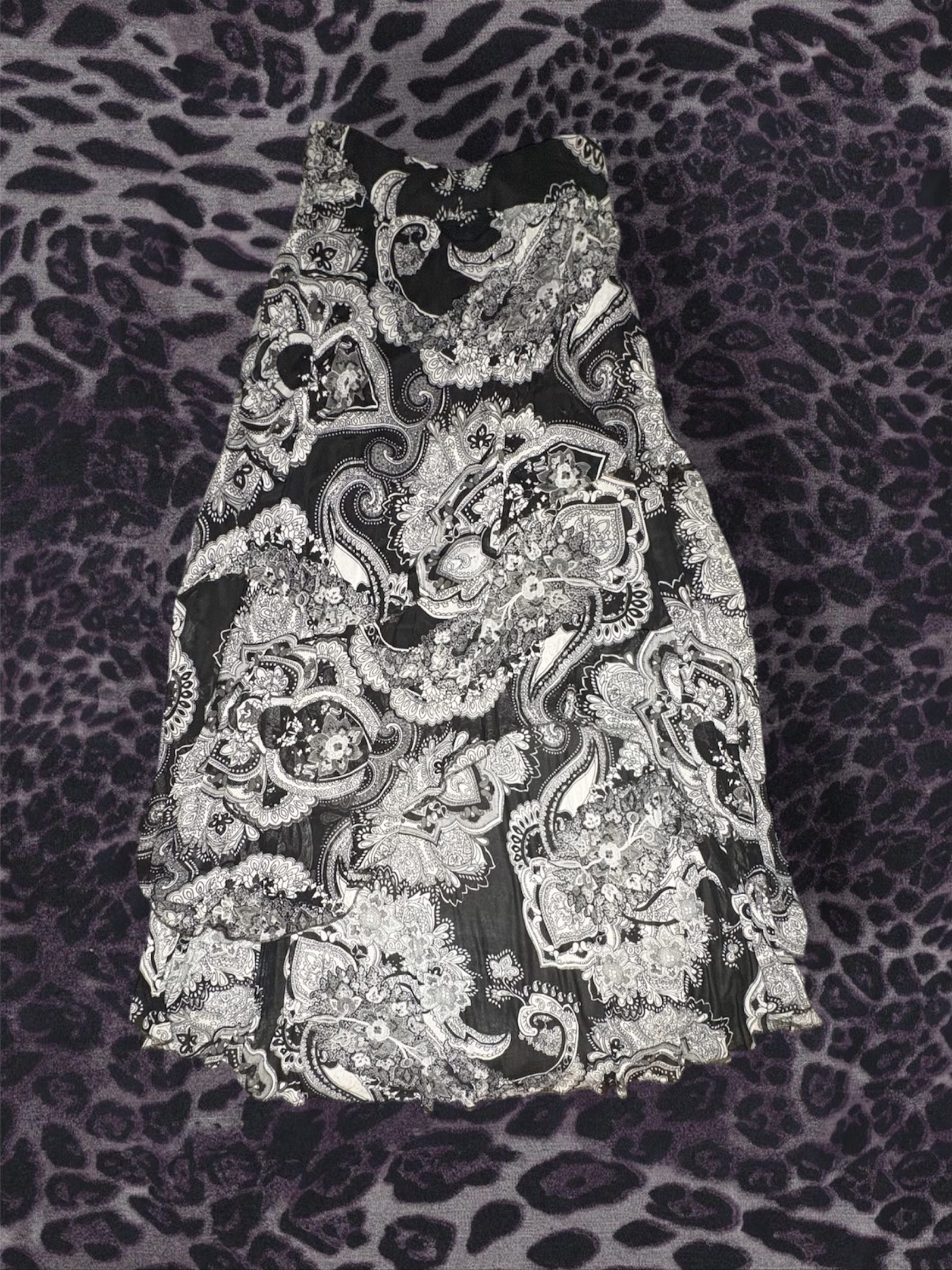Unbranded Women's Black & White Paisley Pattern Lightweight Skirt One Size image 8