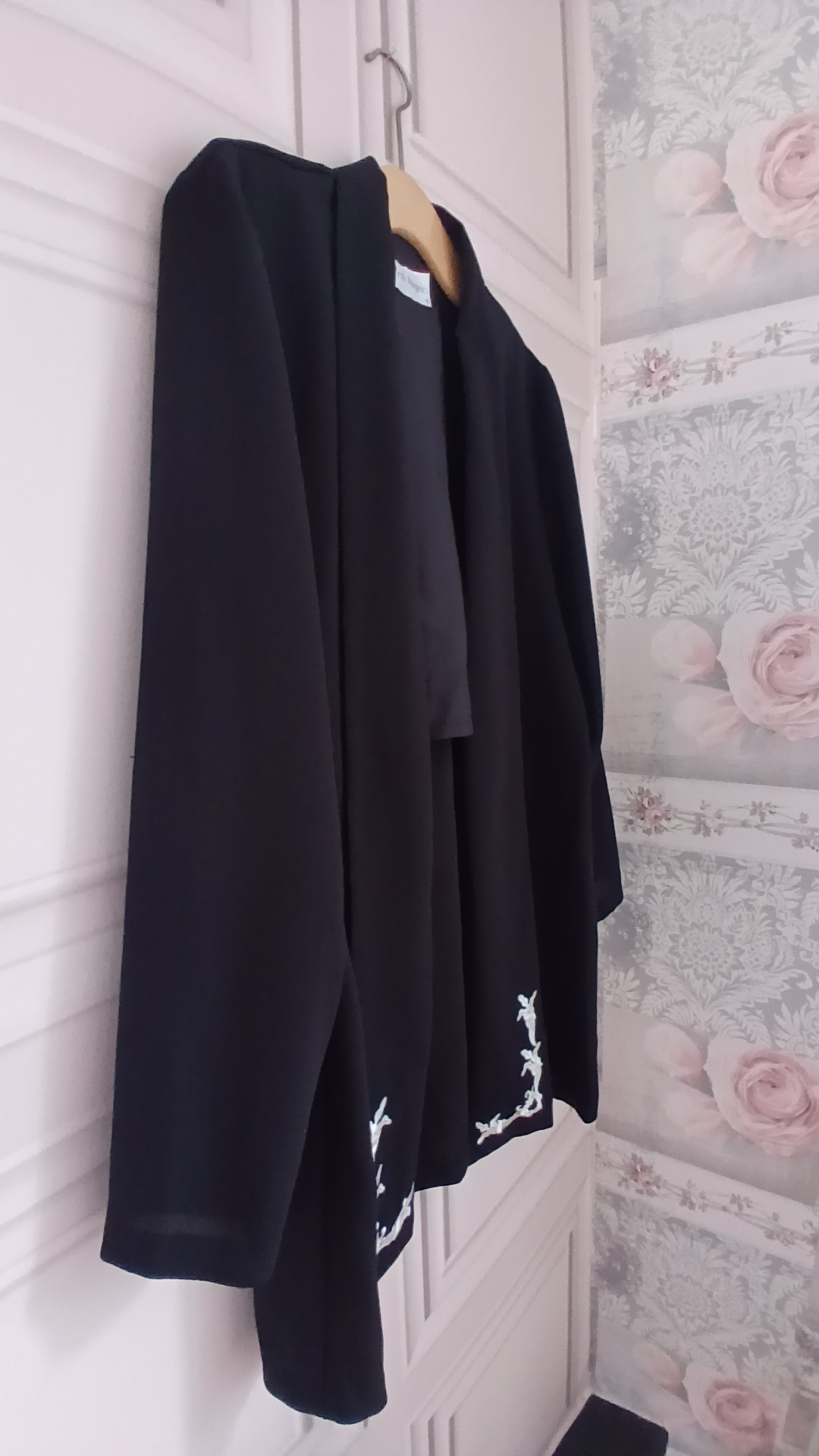 Mark Angelo Black Embroidered Open Front Jacket Size 18 image 2