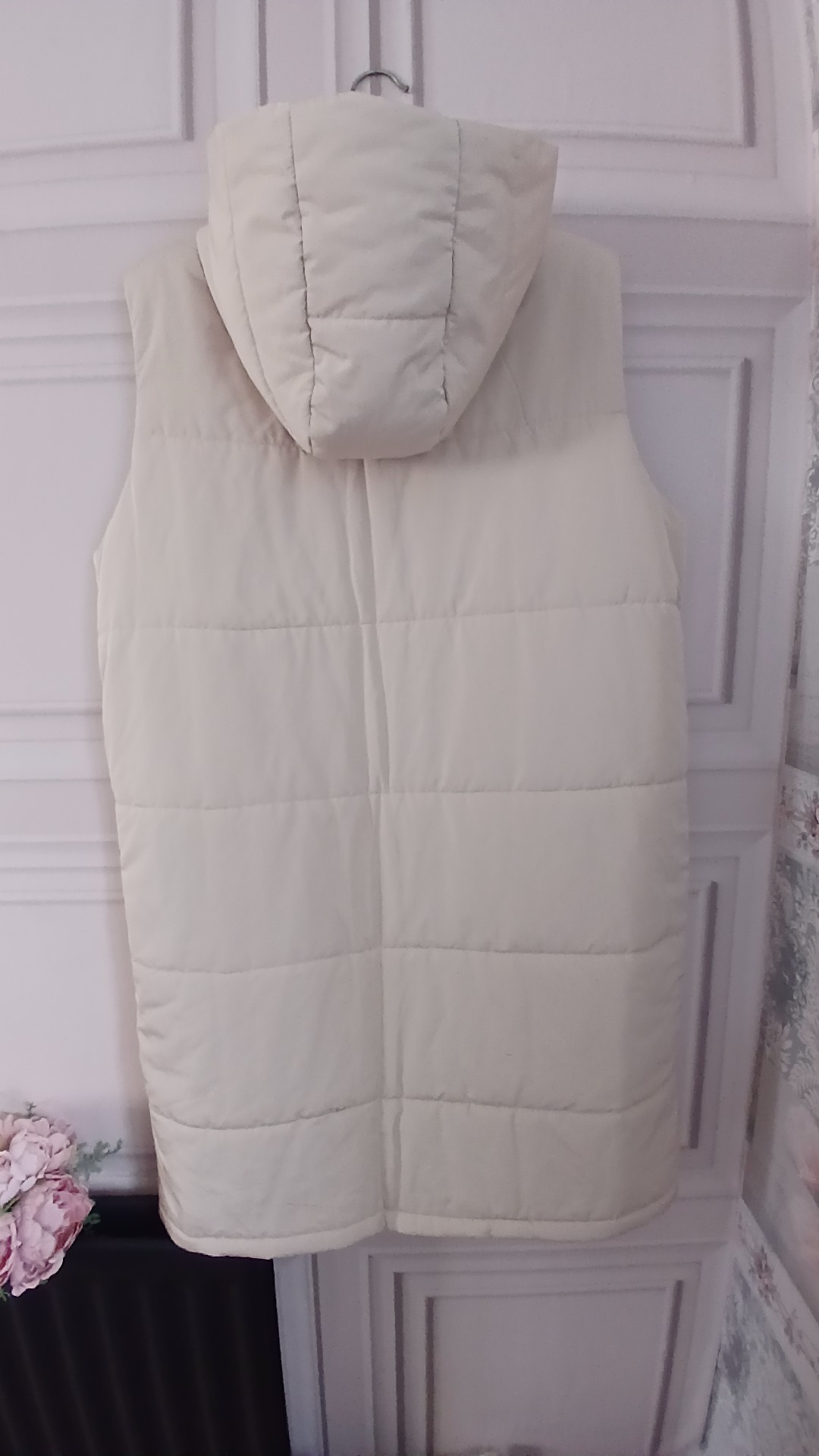 Cream Hooded Sleeveless Puffer Gilet Jacket XL image 3