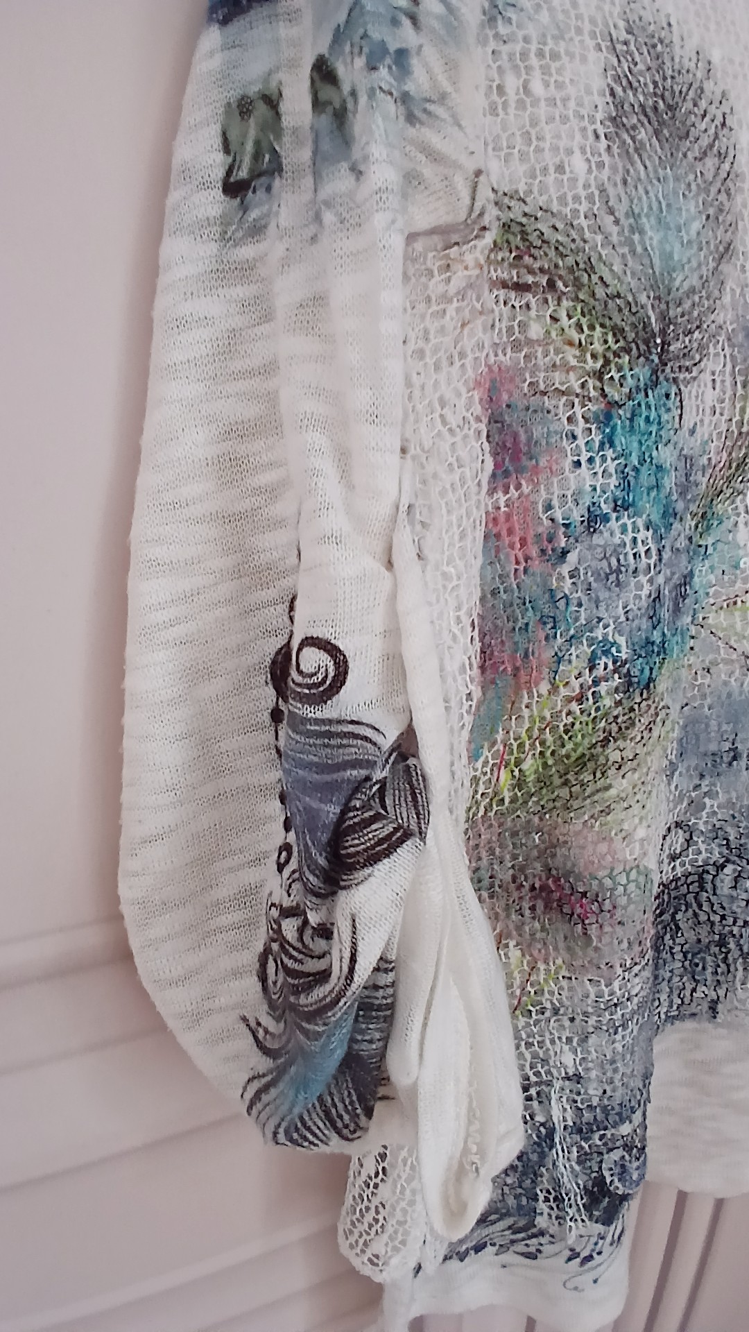 Izabel London White Floral Knit Sequin Top, Roll Tab Sleeve UK 8/10 image 3