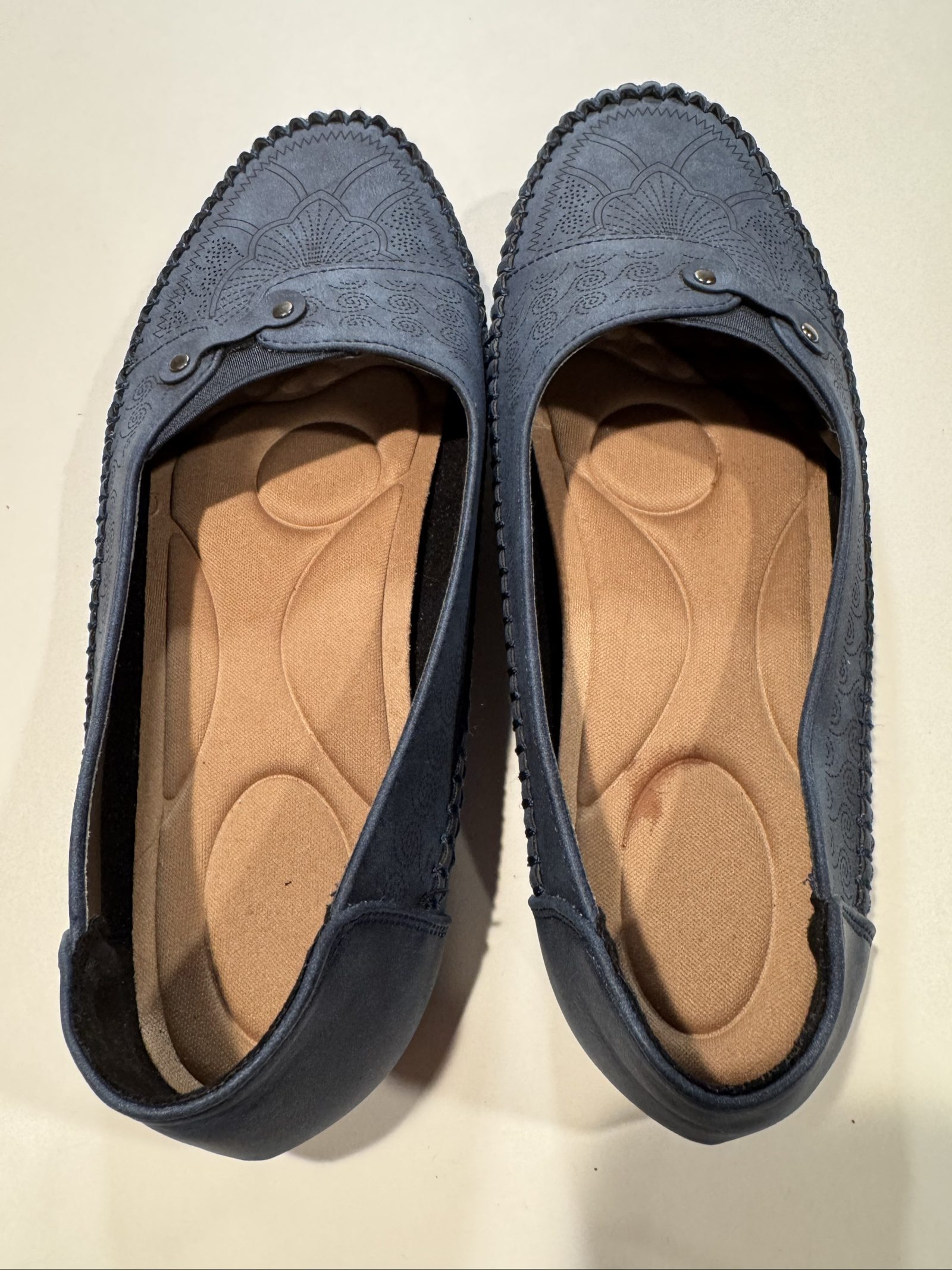 Women’s Blue Floral Embossed Comfort Loafers Flats Size 42 Boho Slip On (11 US) image 4