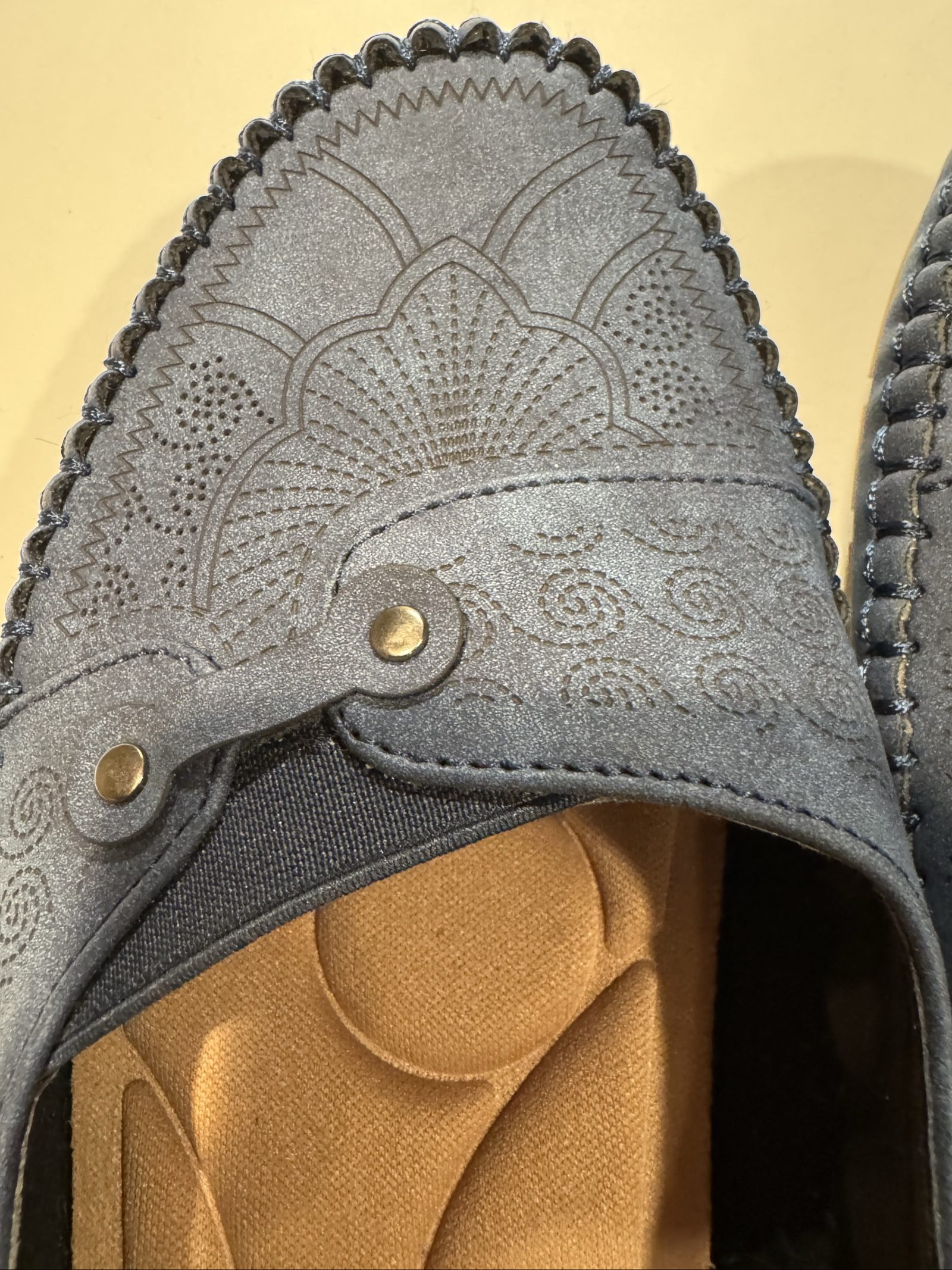 Women’s Blue Floral Embossed Comfort Loafers Flats Size 42 Boho Slip On (11 US) image 8