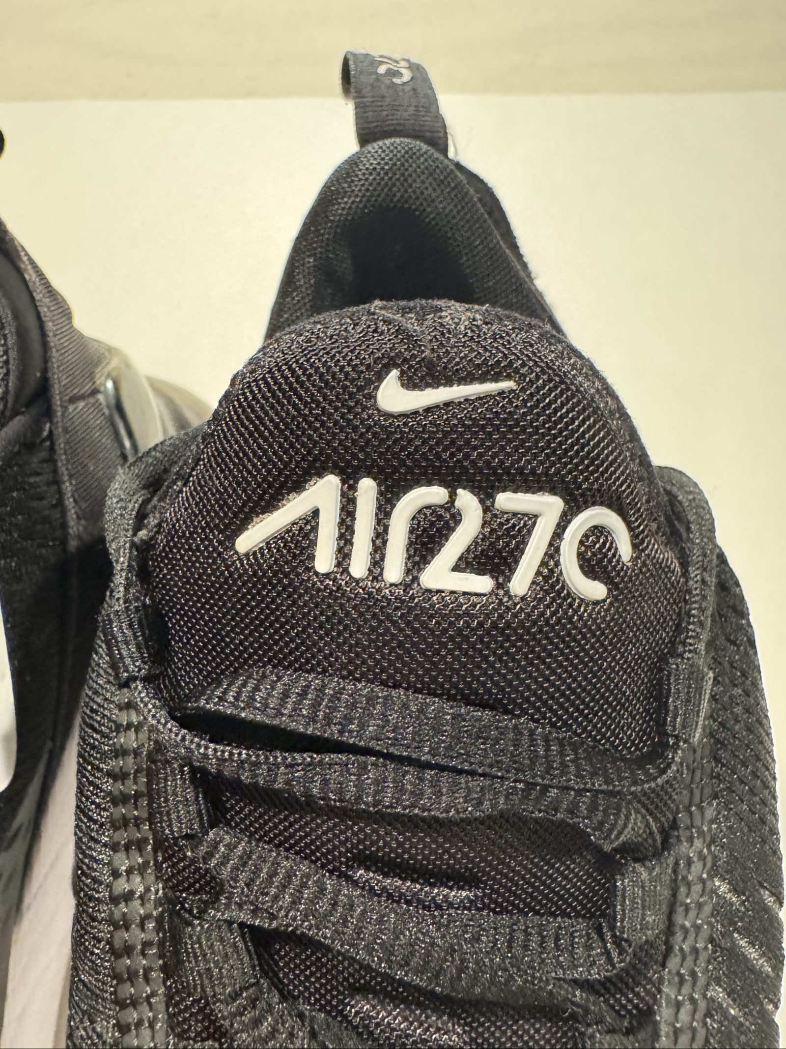 Nike Air Max 270 Women’s Size 10 Black White Sneakers AH6789-001 image 2
