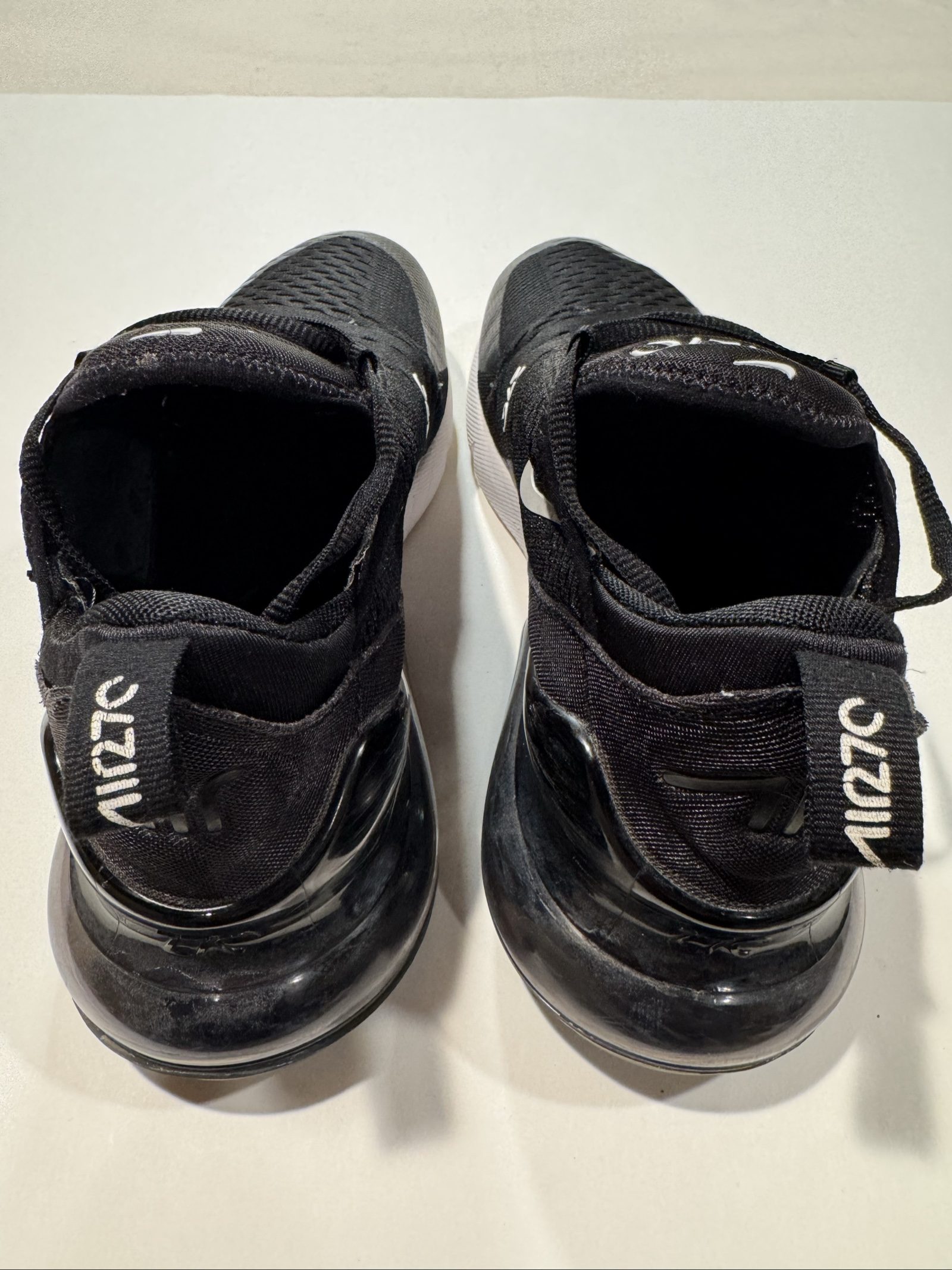 Nike Air Max 270 Women’s Size 10 Black White Sneakers AH6789-001 image 10