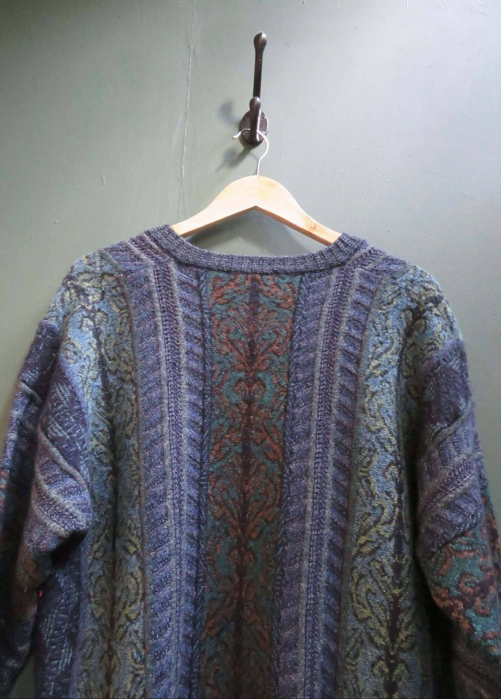 College by Marcazzani Multicolour V-Neck Wool Jumper image 5