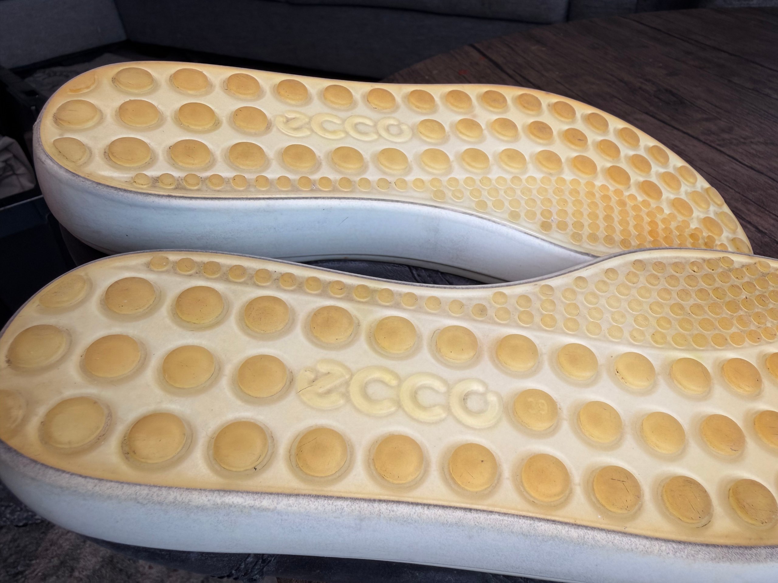 Ecco Black Leather Slip On Shoes US 8 Perforated image 8