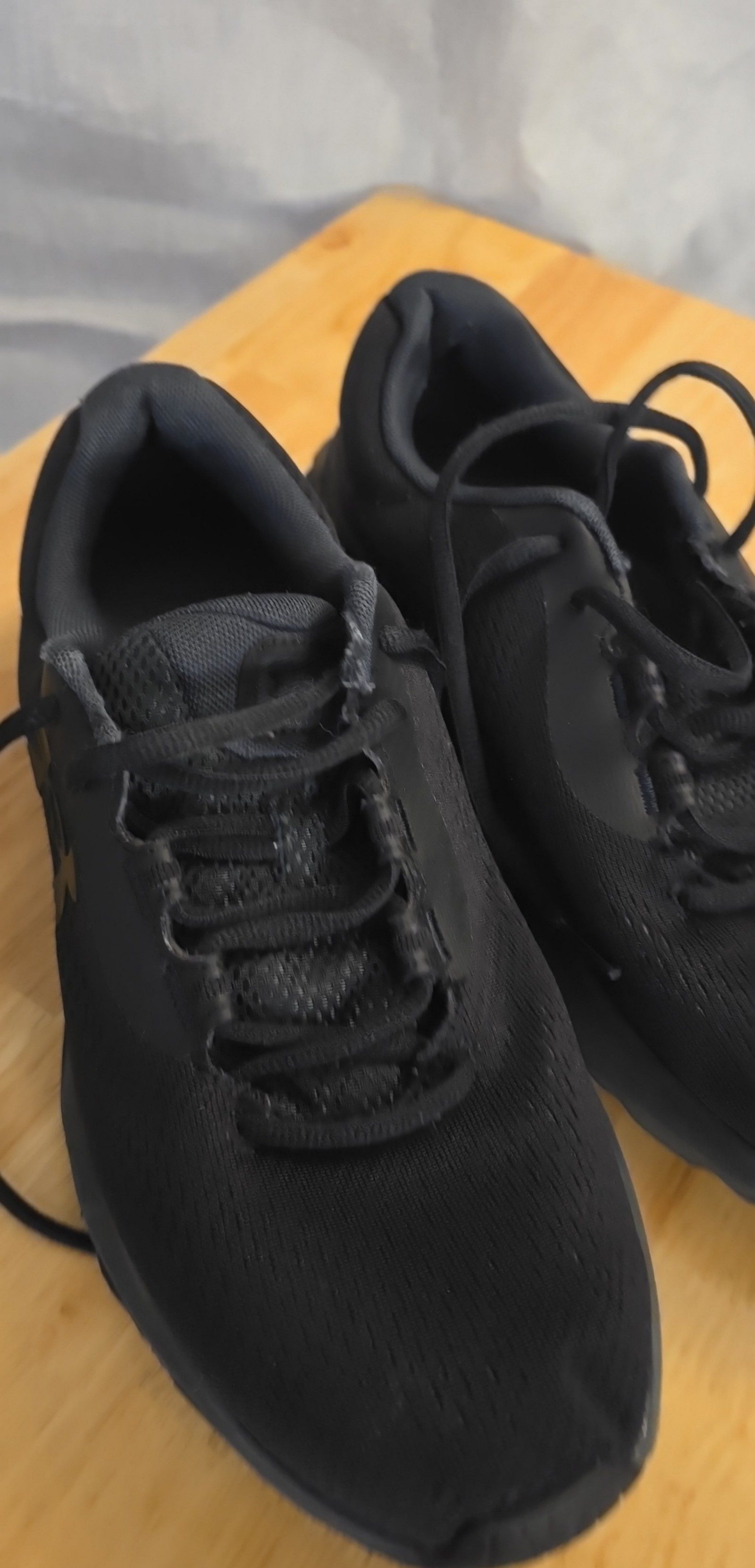 Under Armour women Black Running Sneakers US 8.5 image 3