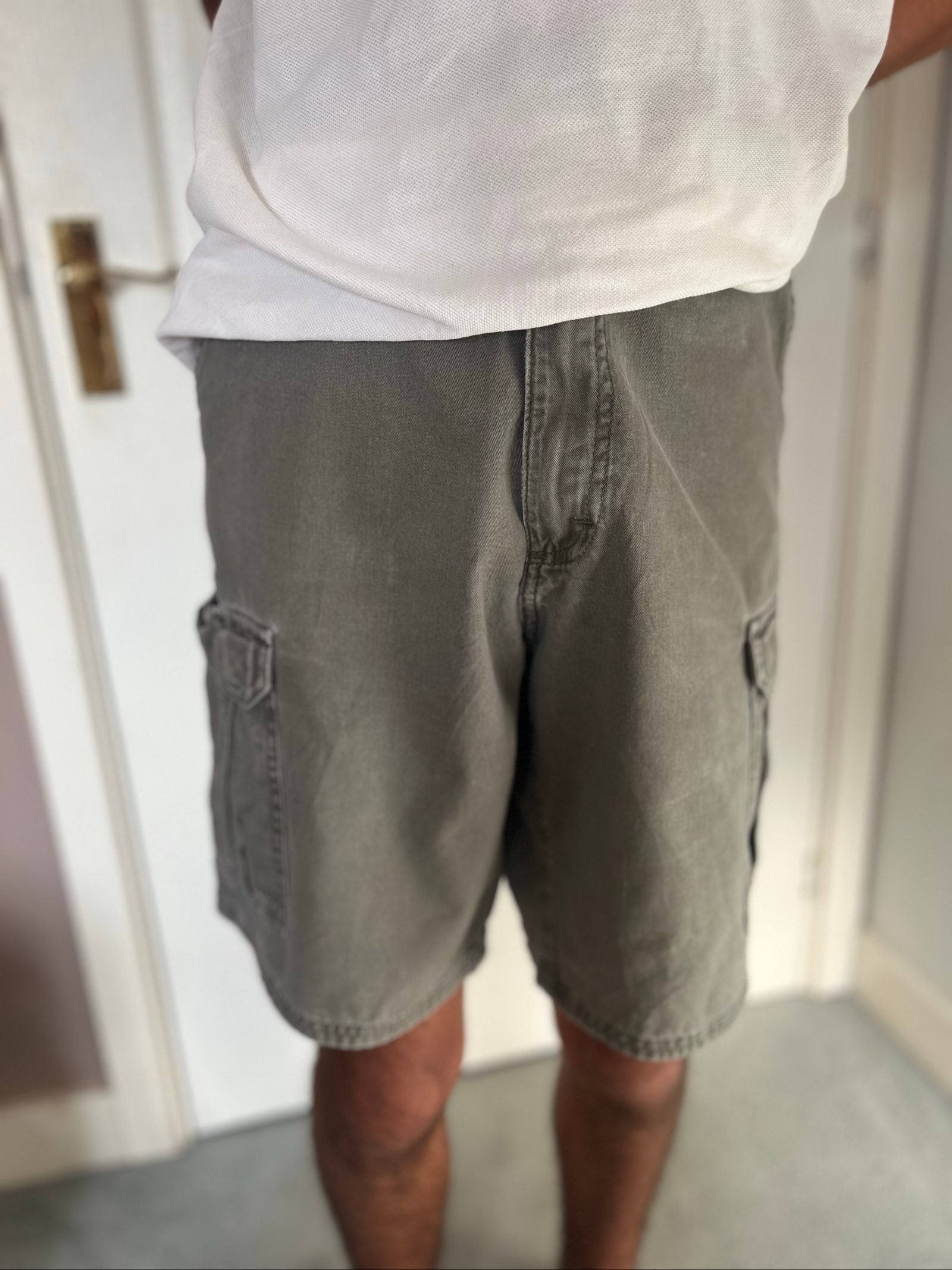 Unbranded Grey Cargo Shorts Medium Cotton Blend 32W image 2