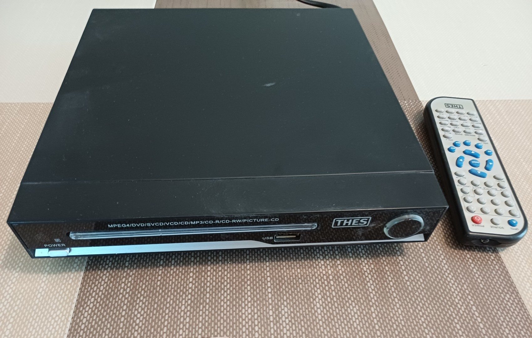 THES Black DVD Player with Remote Control