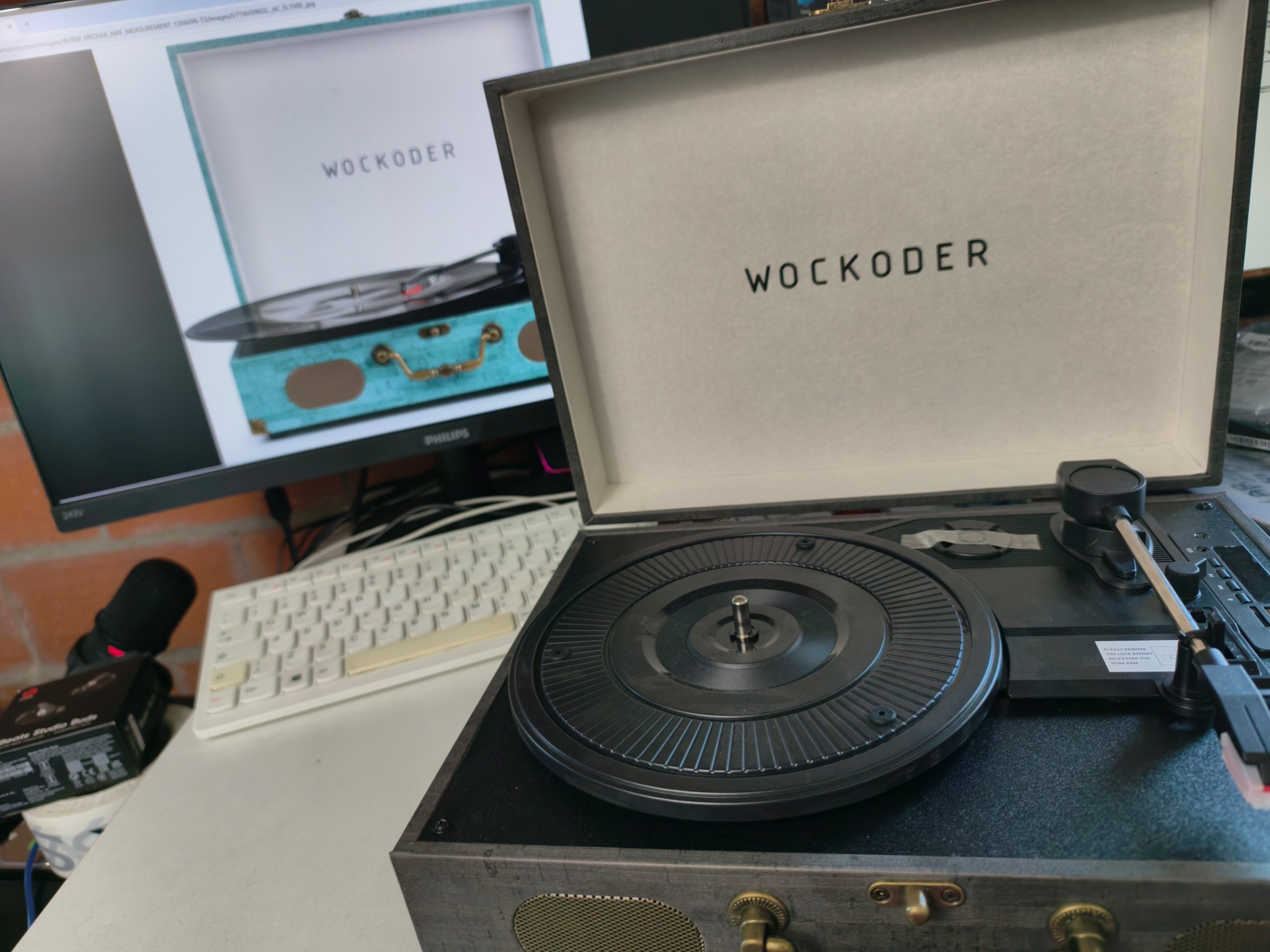 Giradischi Portatile WOCKODER KD3011 Bluetooth USB SD AUX 3 Velocita Valigia Vintage Nero