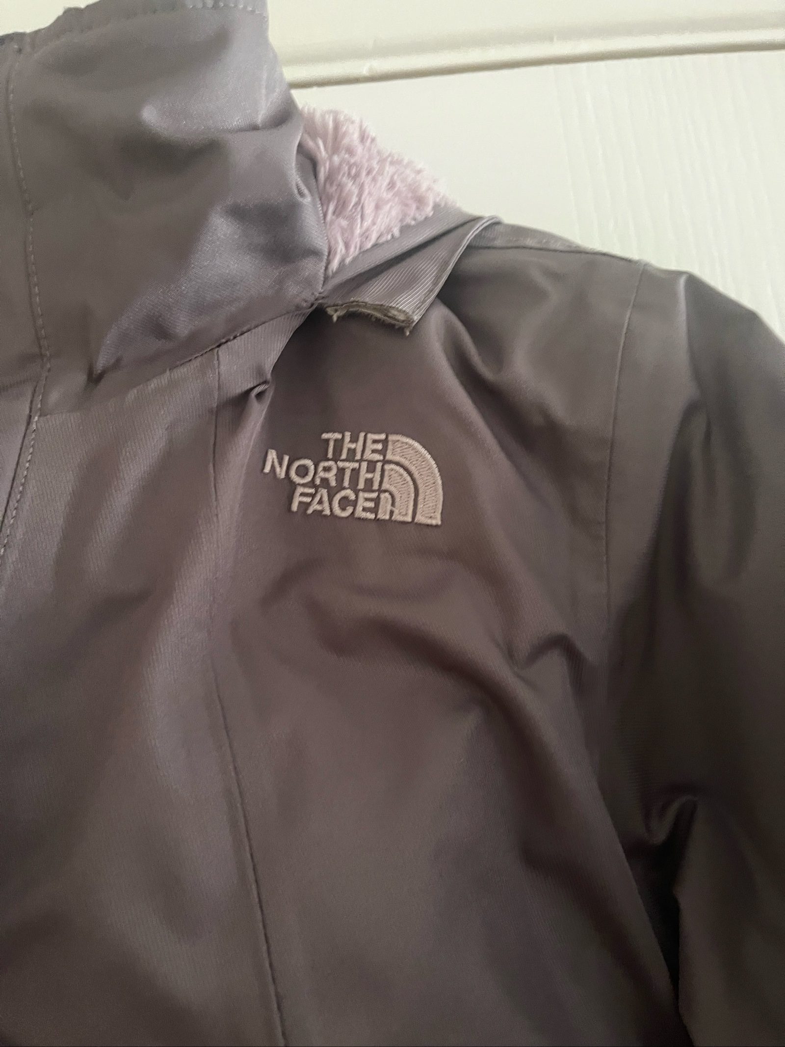 The North Face Grey Girls Coat L image 2