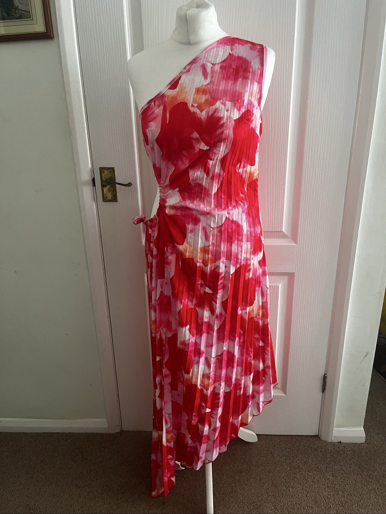 Red & Pink Floral Patterned One-Shoulder Midi Dress Small 35% Polyester 65% Cotton