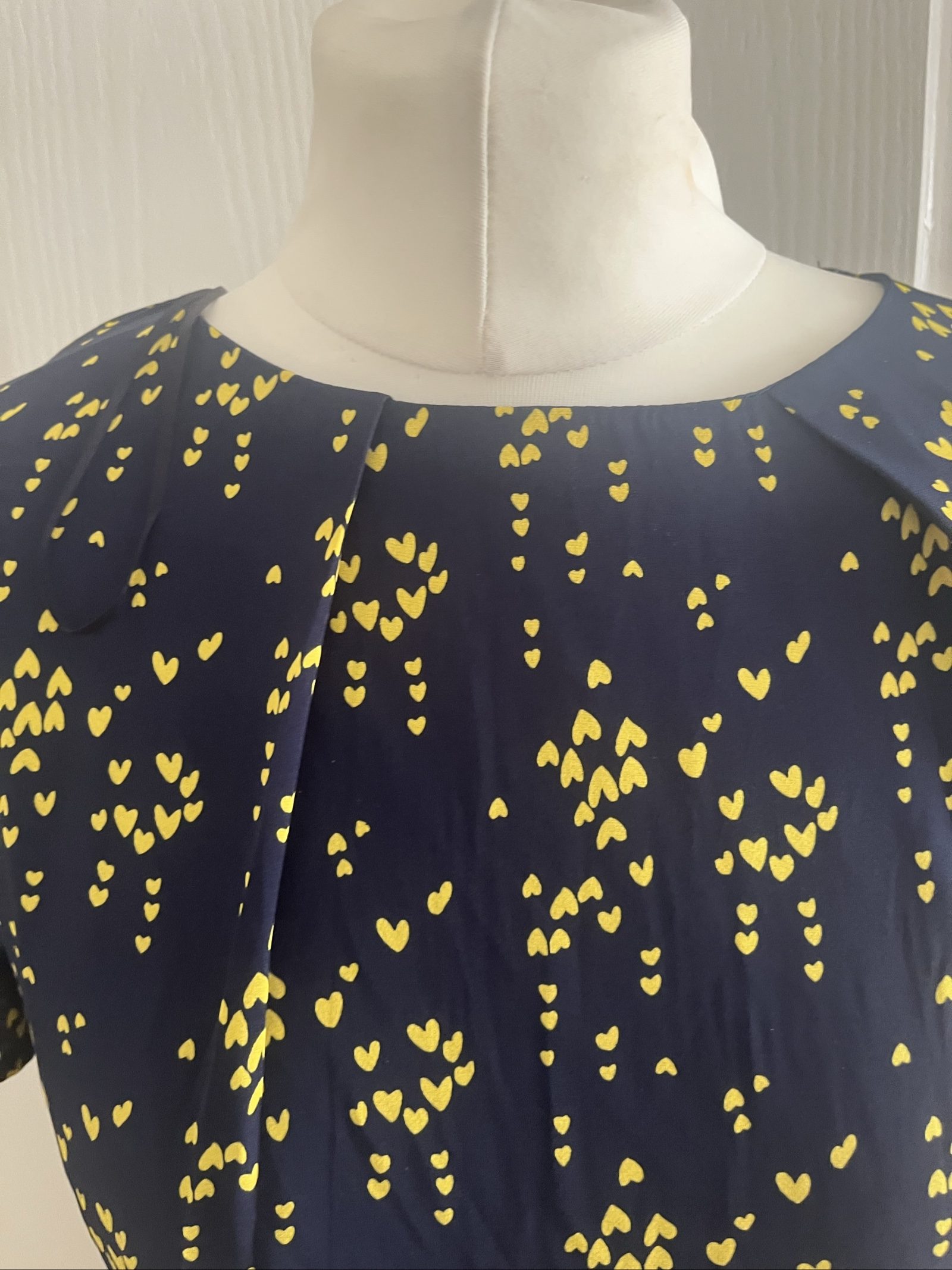 Navy & Yellow Heart Print Short Sleeve Dress Small image 2