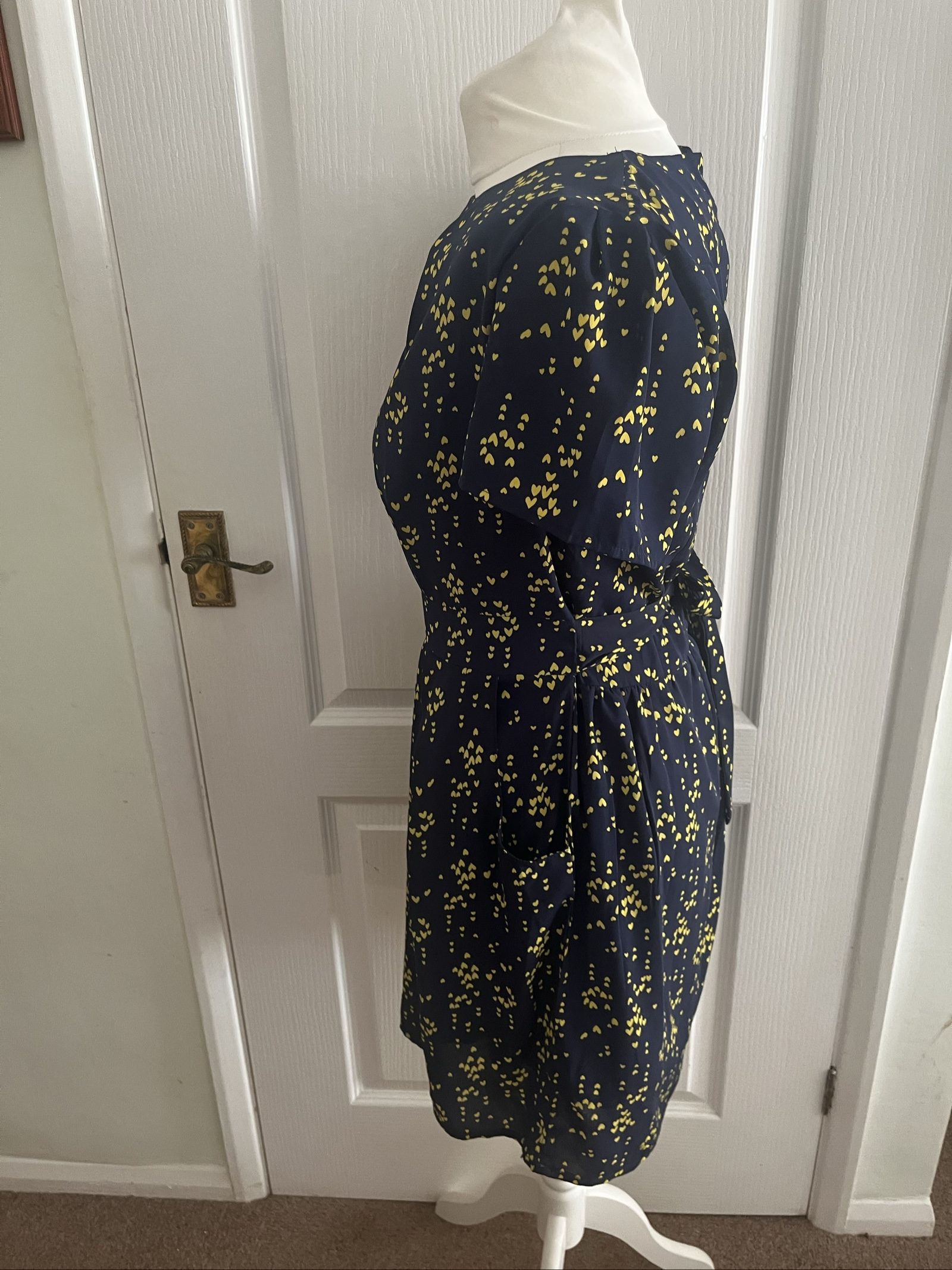 Navy & Yellow Heart Print Short Sleeve Dress Small image 3