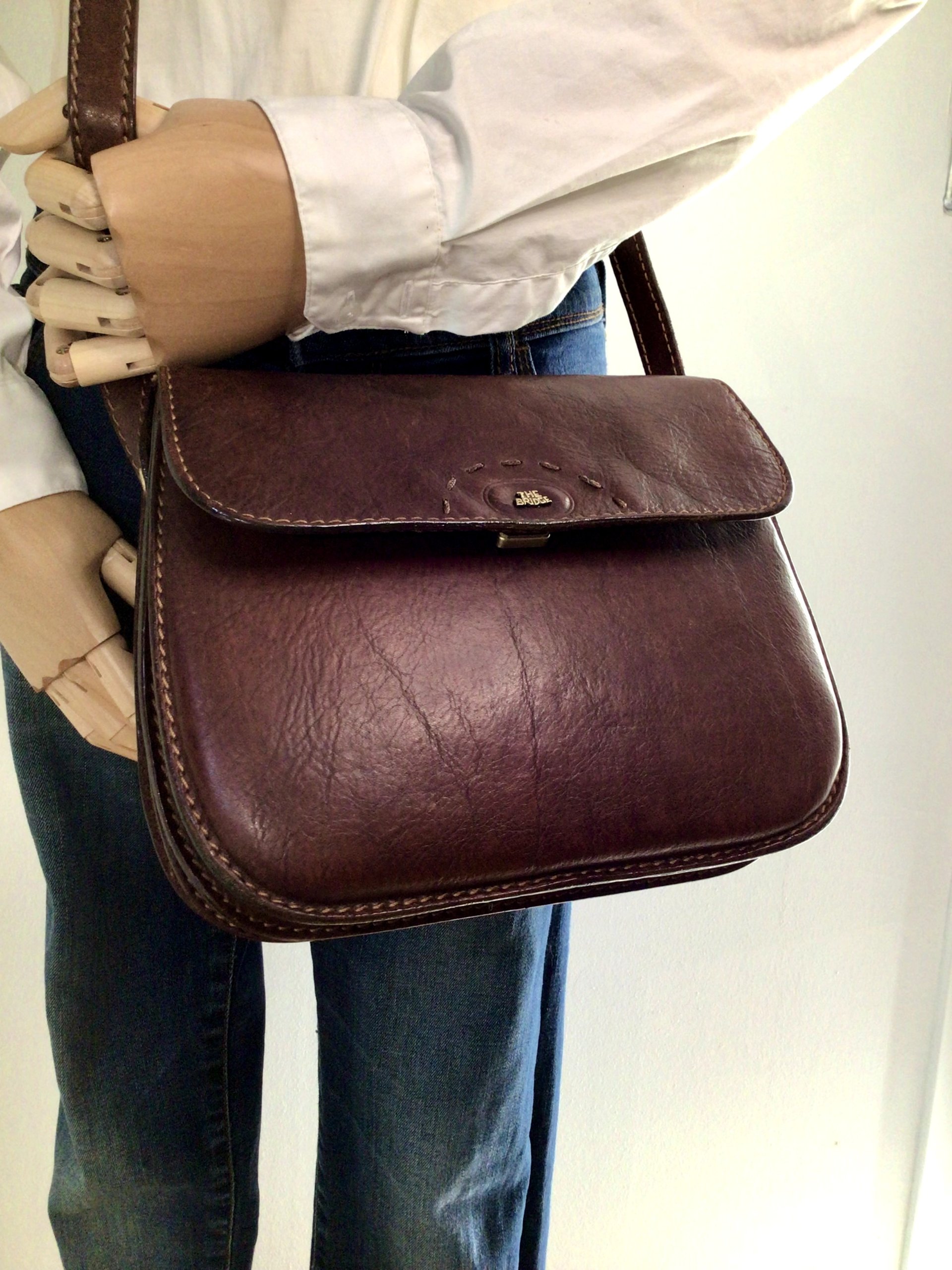 Borsa a tracolla in pelle marrone The Bridge image 6