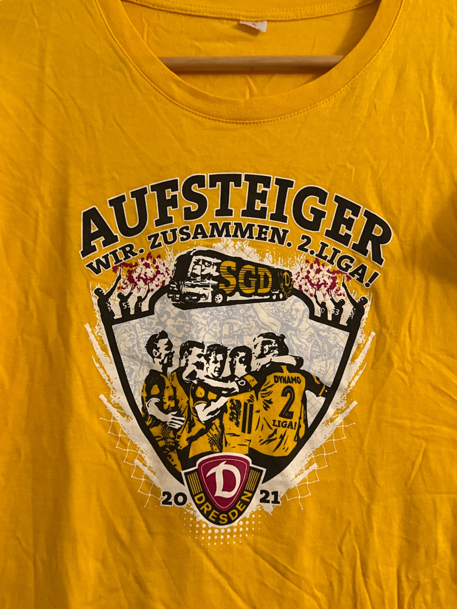 Unbranded Yellow Aufsteiger Dynamo Dresden 2021 Graphic T-Shirt XL image 4