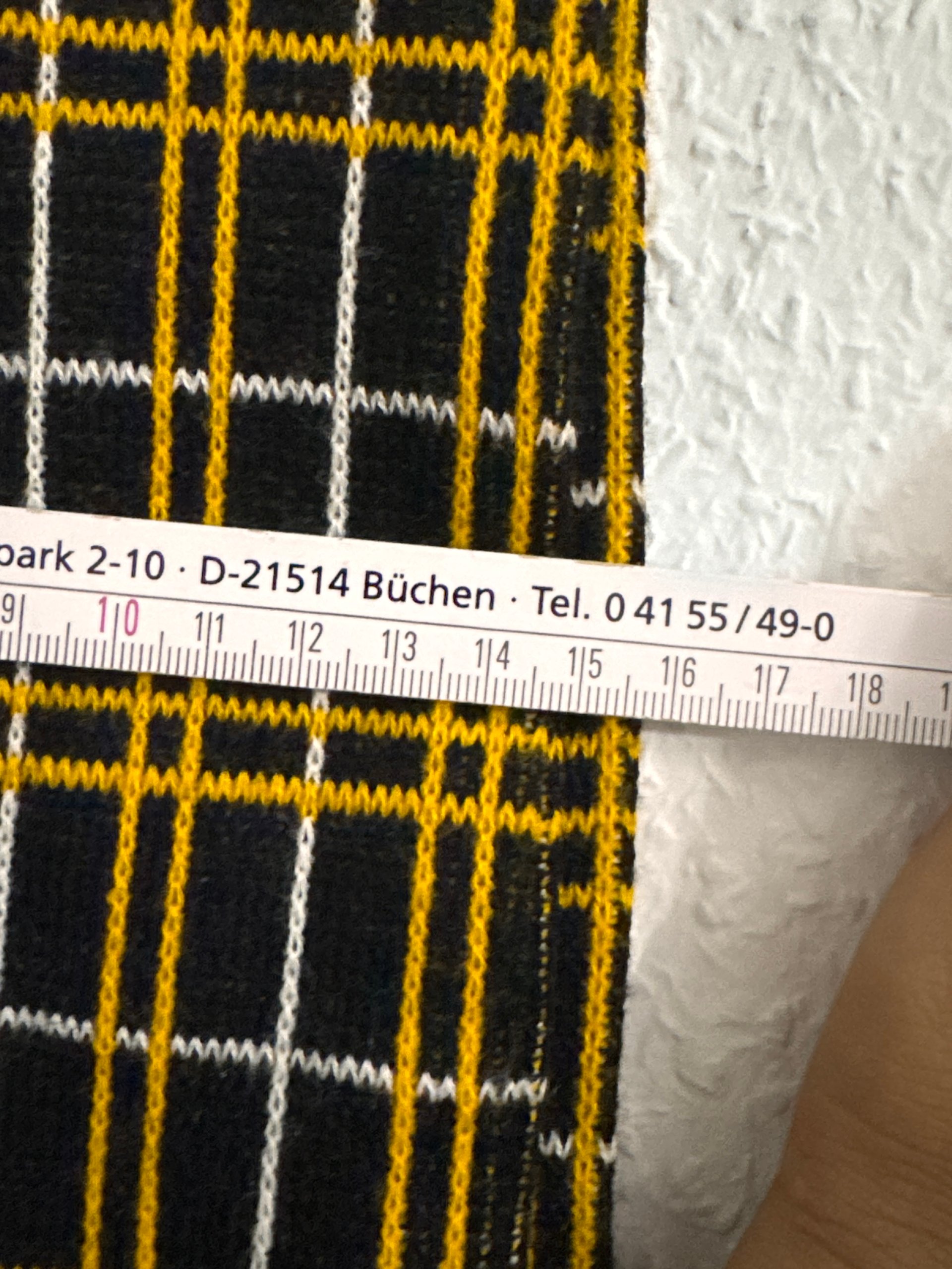 Dresden Yellow & Black Checkered Football Scarf One Size 3139 image 9