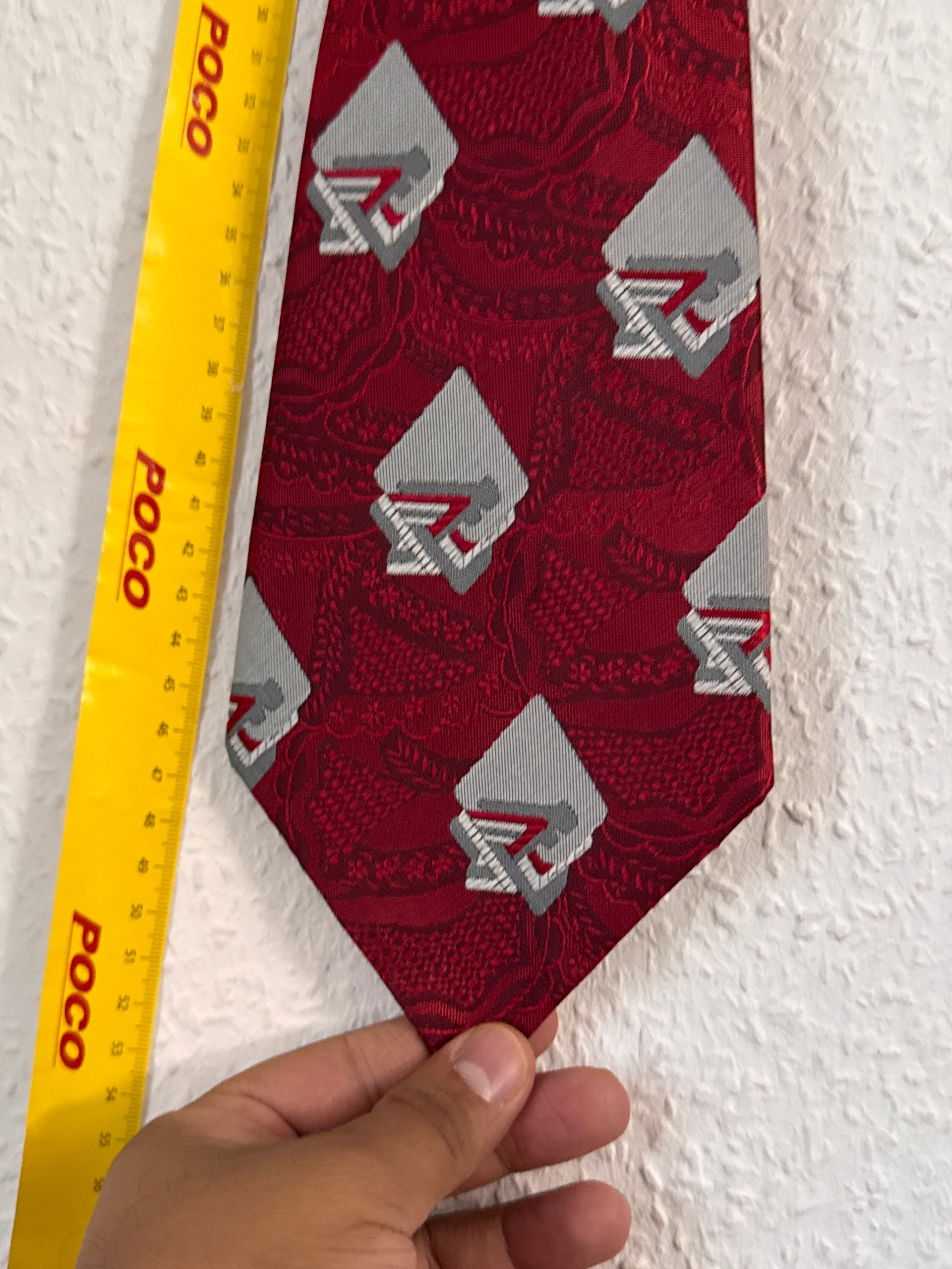 Red Patterned Men's Necktie 27 in Length 3157 image 5