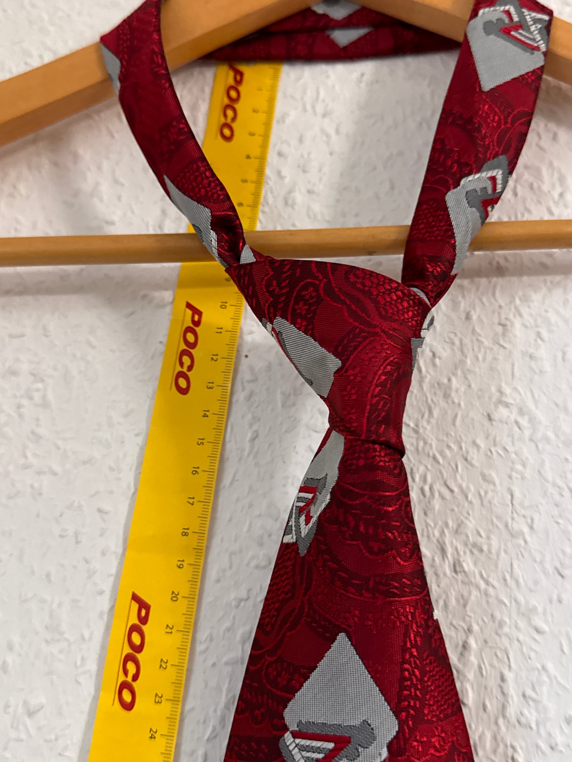 Red Patterned Men's Necktie 27 in Length 3157 image 6