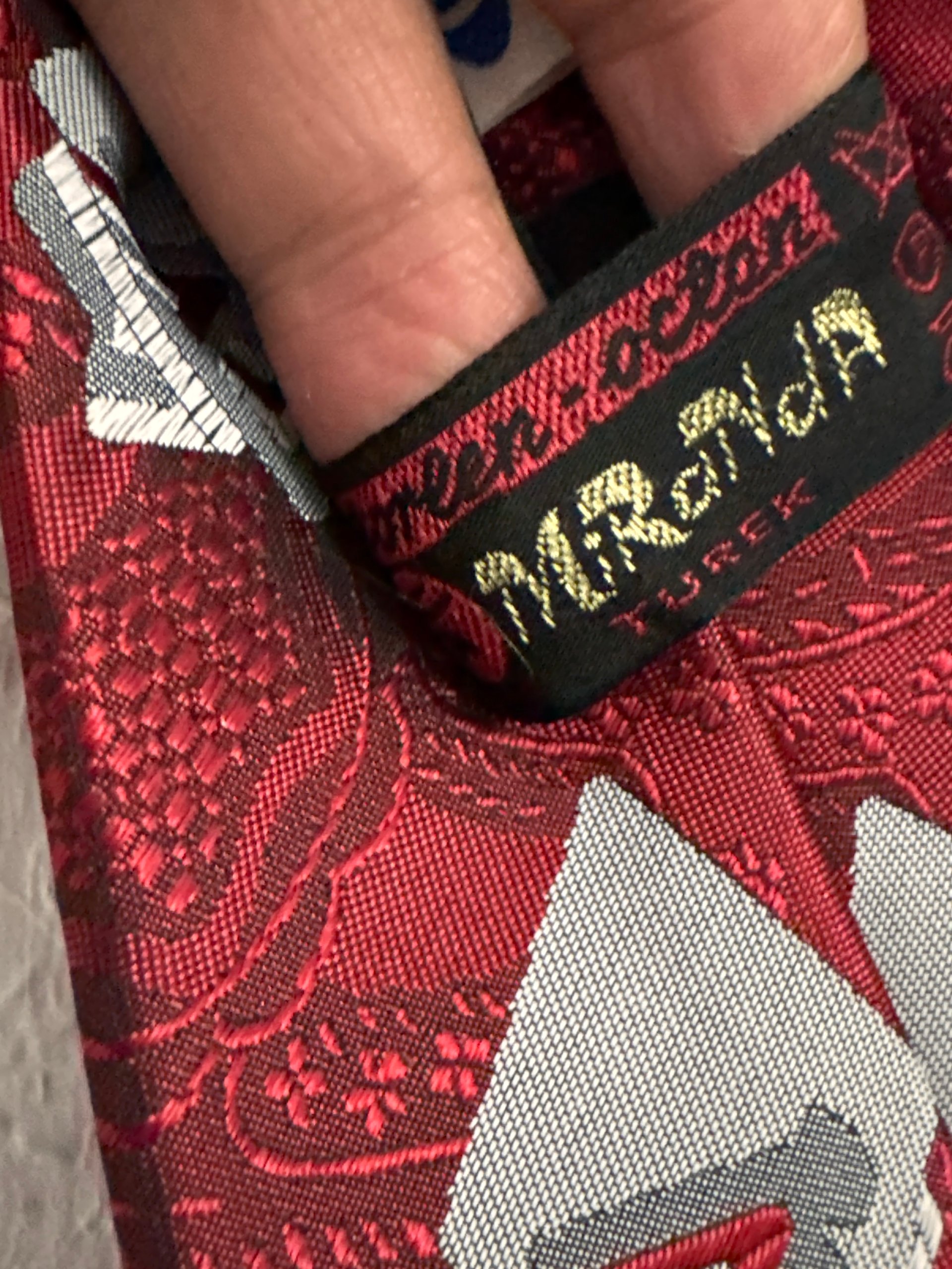 Red Patterned Men's Necktie 27 in Length 3157 image 9