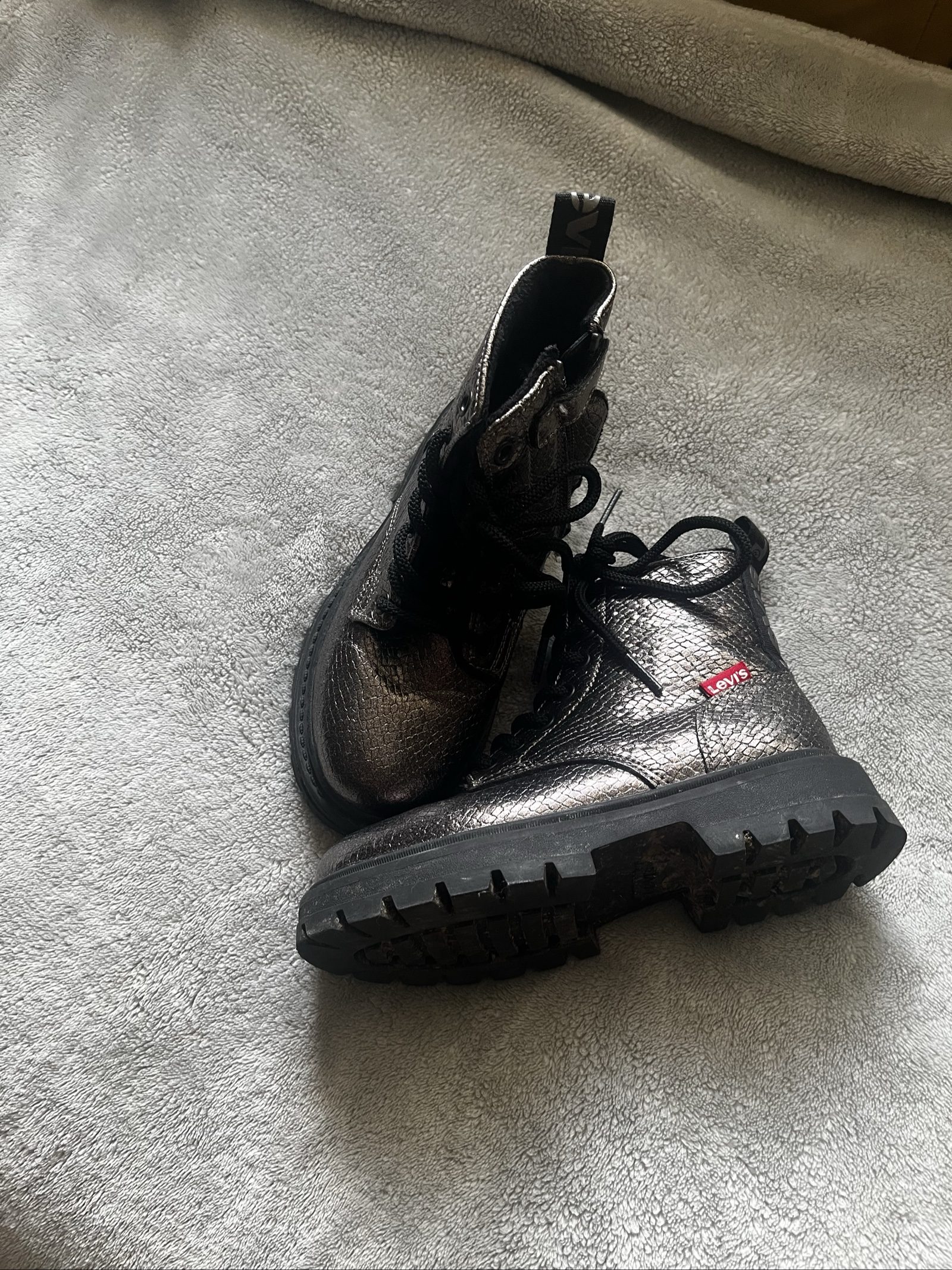 Levi's Girls's Black Metallic Combat Boots UK 11 image 3