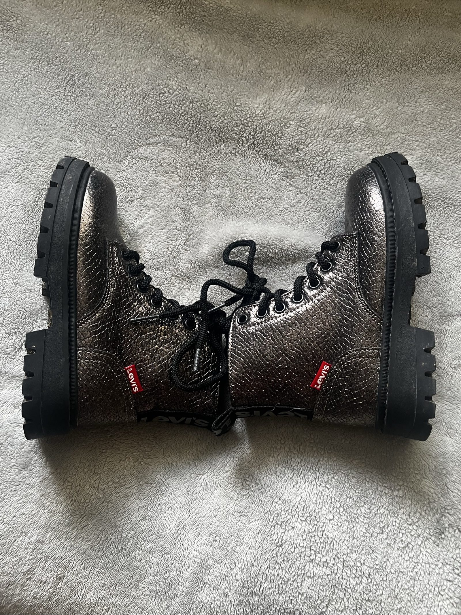 Levi's Girls's Black Metallic Combat Boots UK 11 image 5