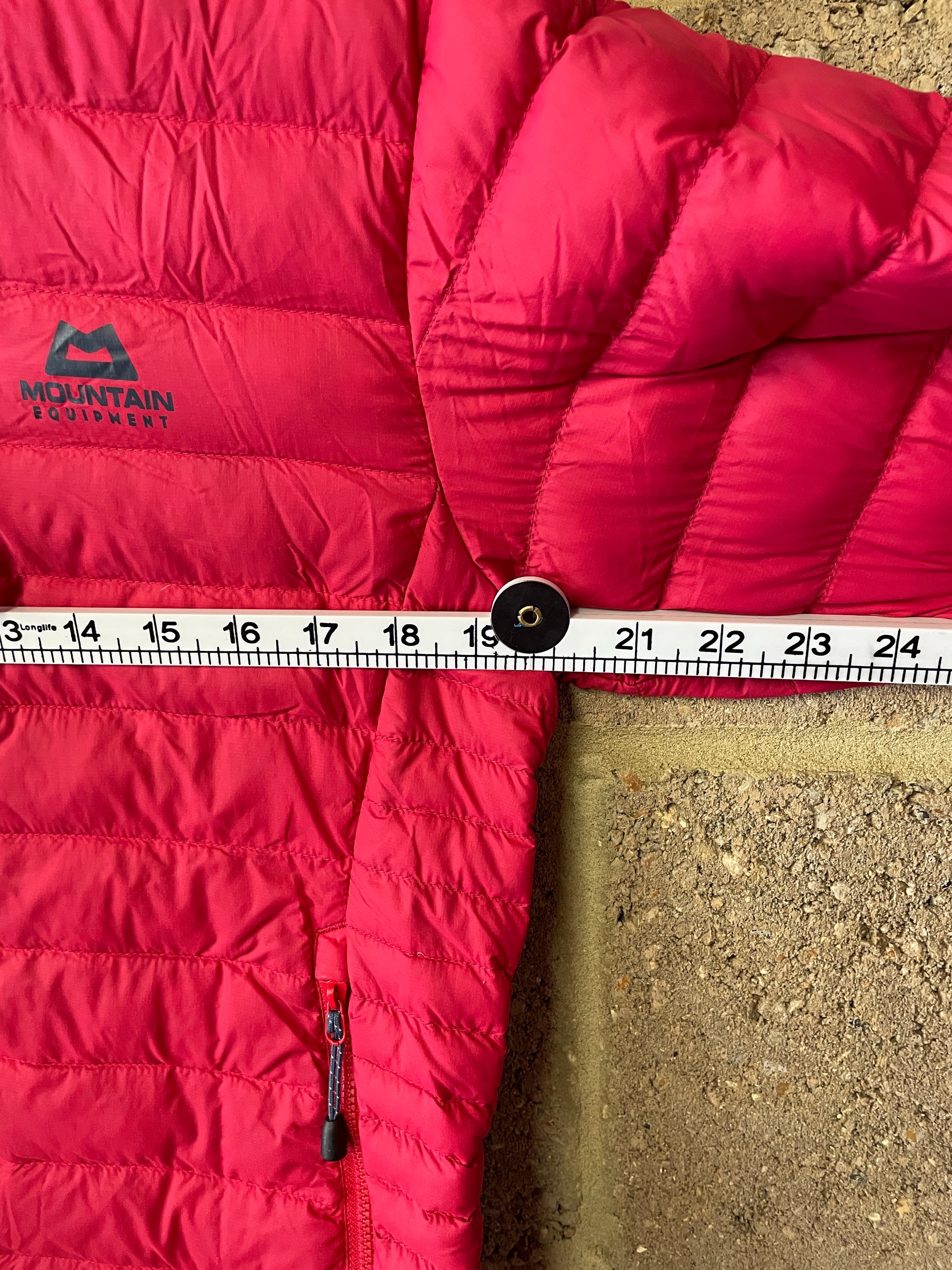 Mountain Equipment Earthrise Women's Hooded Recycled Down Jacket UK 12 Pink image 4